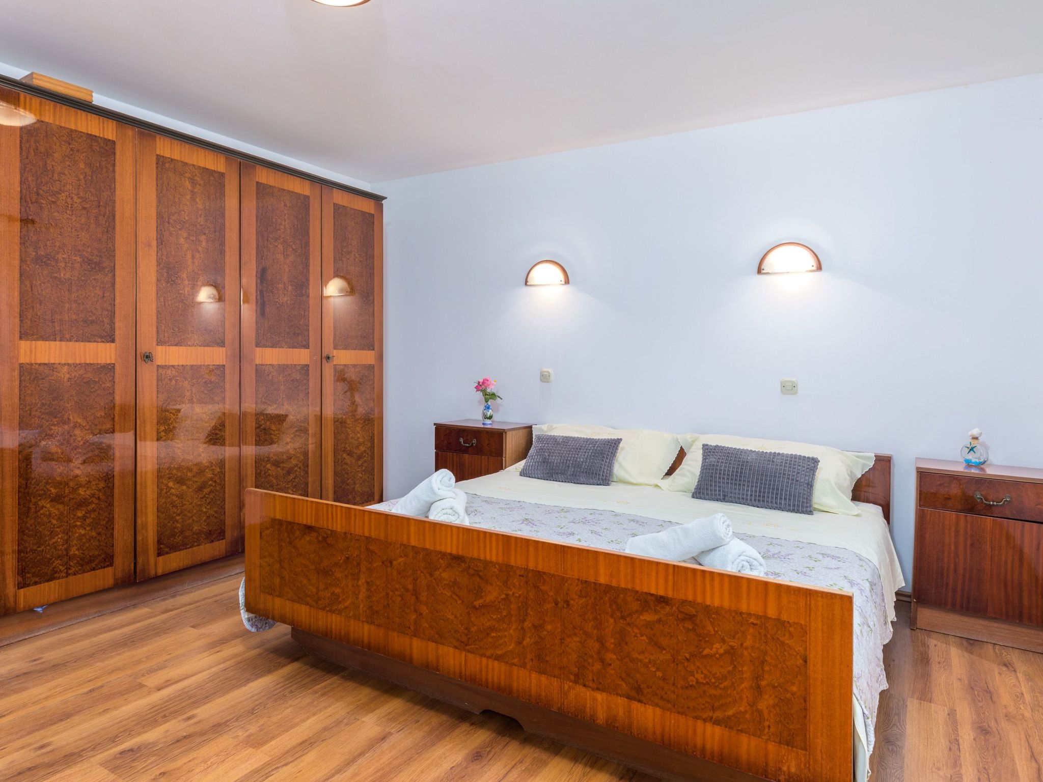 Haus "Dragica" mit Garten, Terrasse und Grill - Image-tags.info