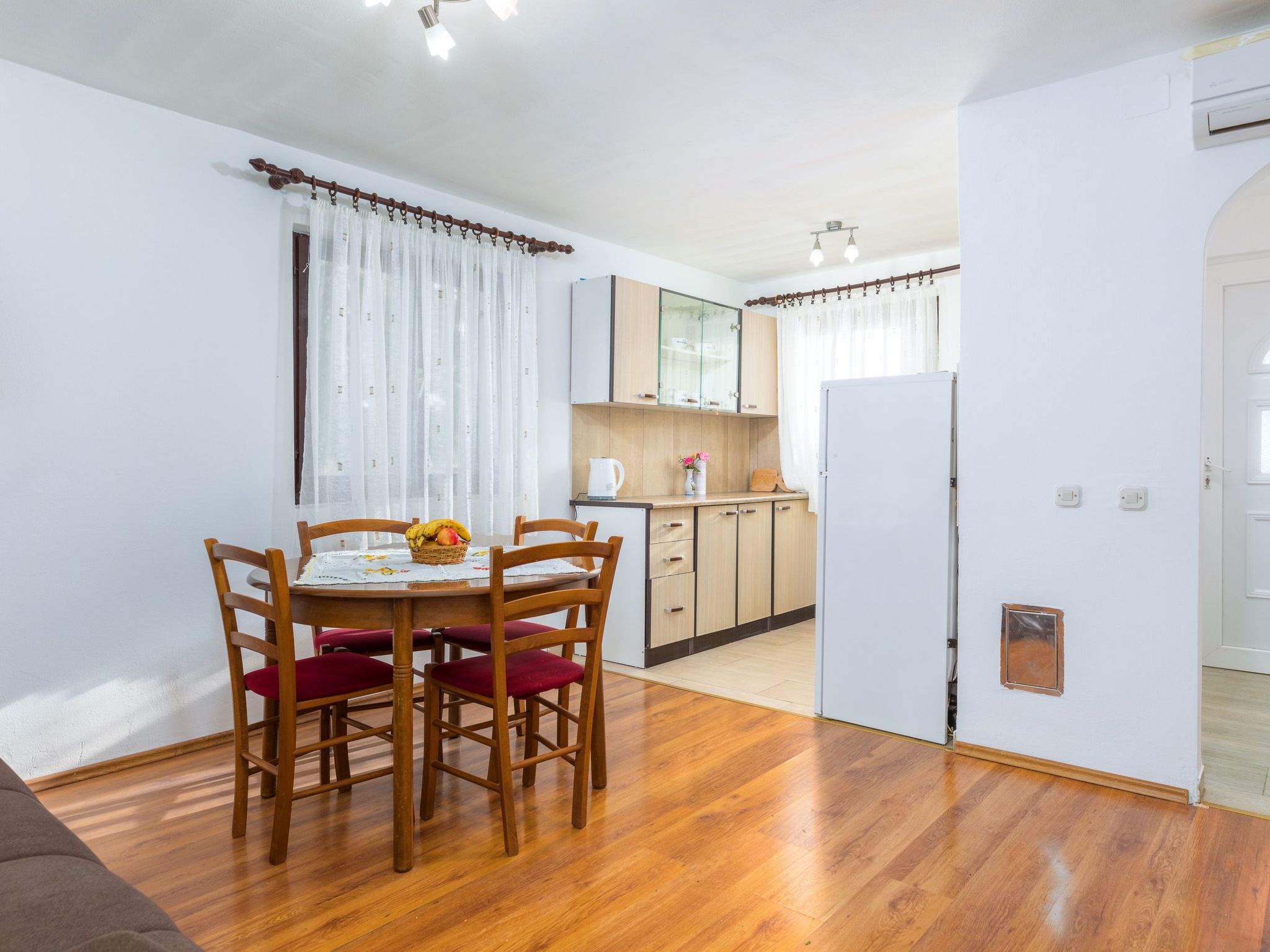 Haus "Dragica" mit Garten, Terrasse und Grill - Image-tags.info