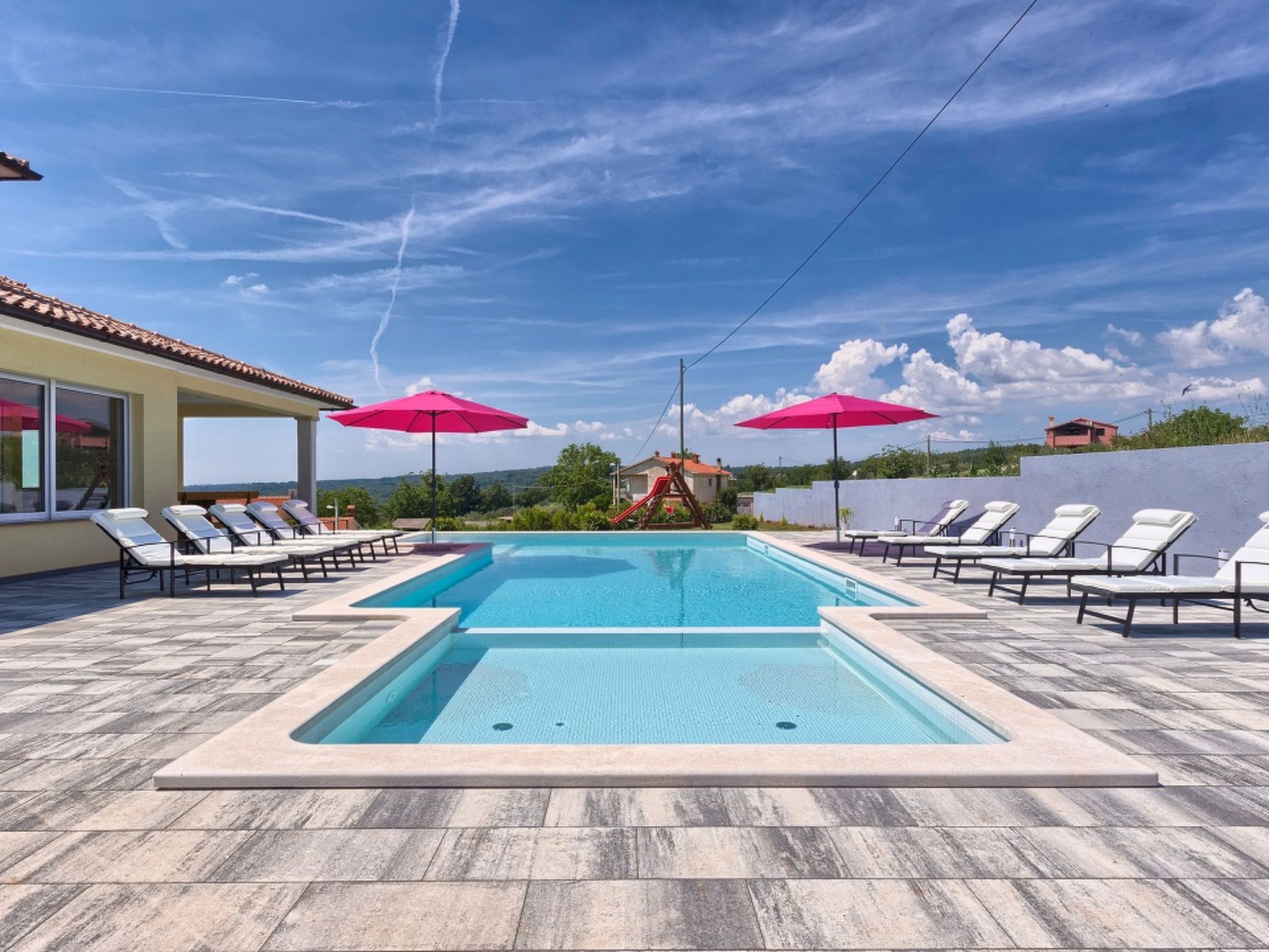 Vakantiehuis met privé zwembad in Pula/Manjadvorci (Kroatië) voor 12 personen