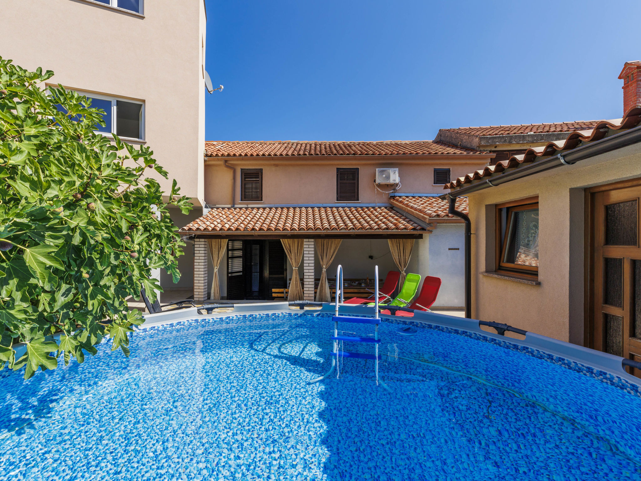 Vakantiehuis met privé zwembad in Pula/Krnica (Kroatië) voor 8 personen