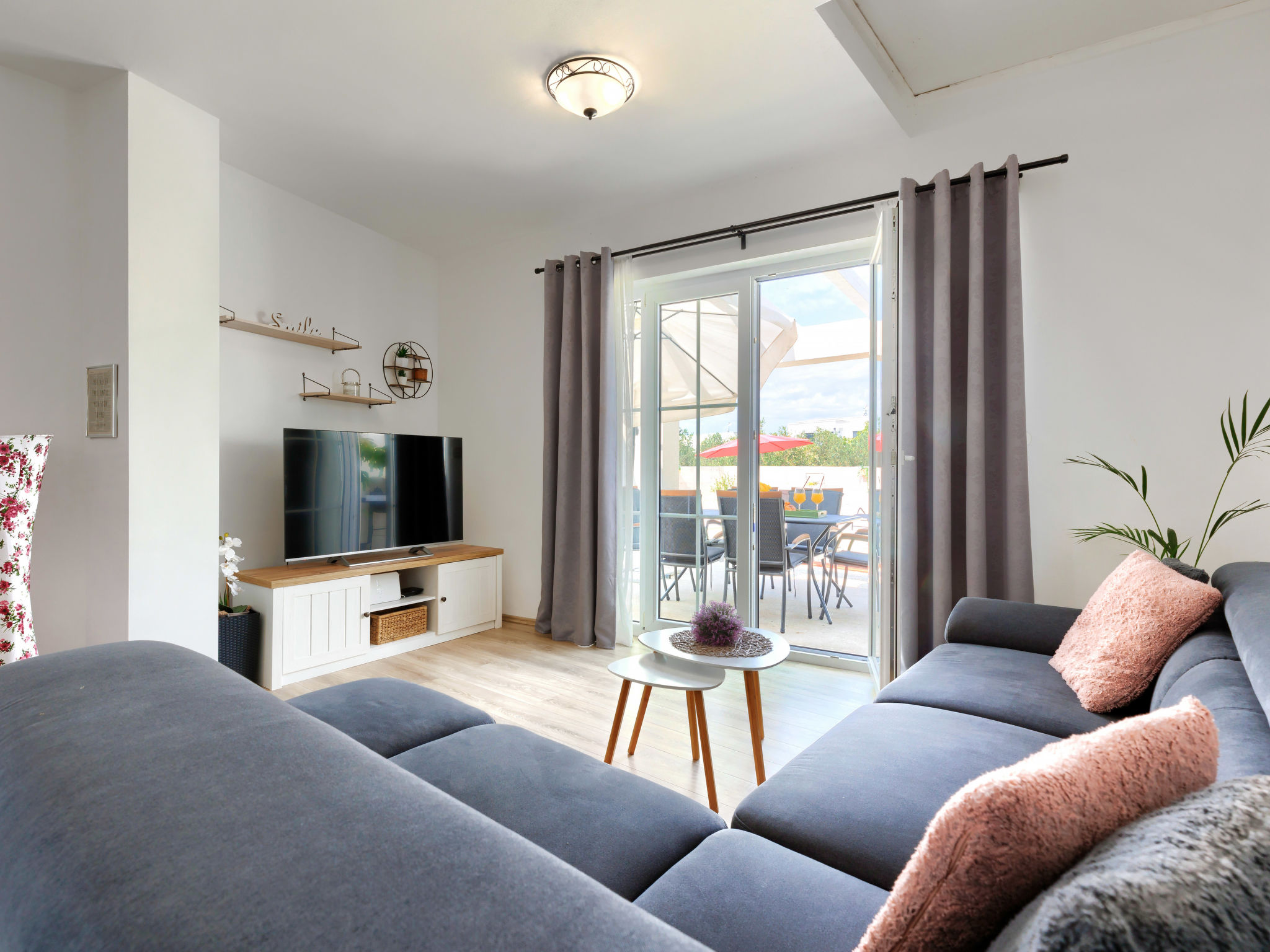 Vrijstaande vakantiewoning met privézwembad in Krnica, op 3 km van zee - foto 11