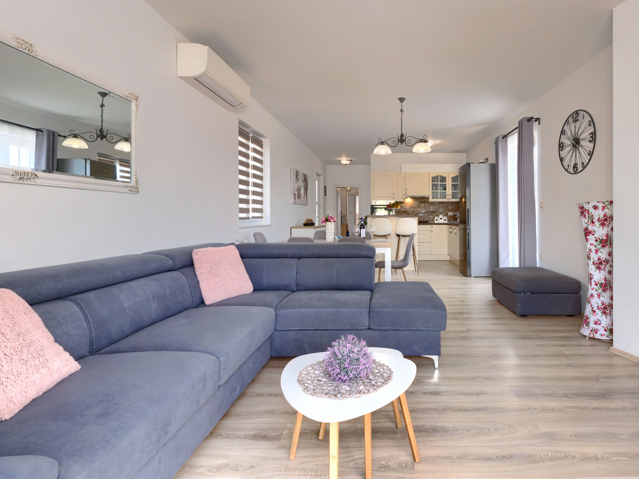 Vrijstaande vakantiewoning met privézwembad in Krnica, op 3 km van zee - foto 18