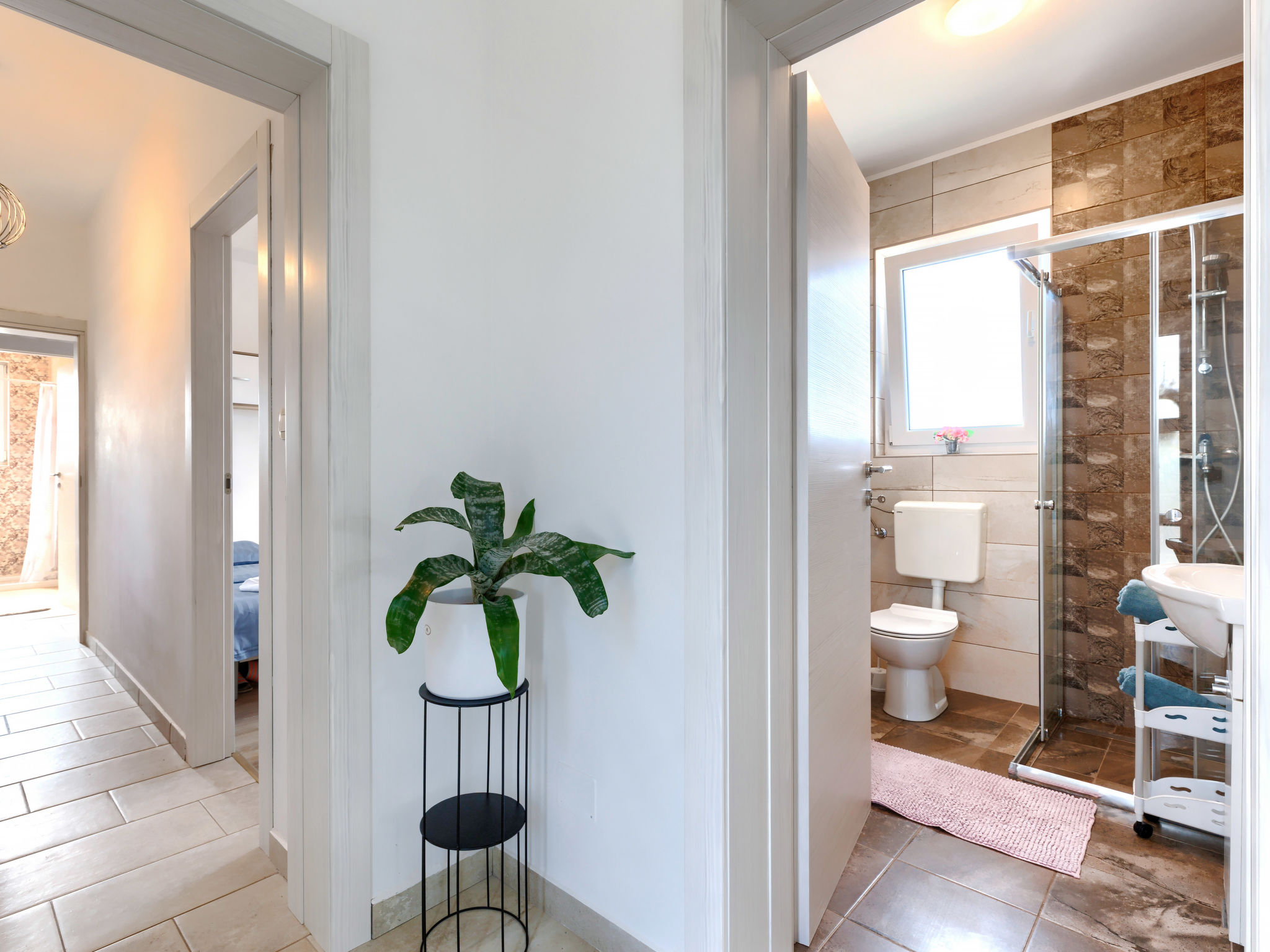 Vrijstaande vakantiewoning met privézwembad in Krnica, op 3 km van zee - foto 26
