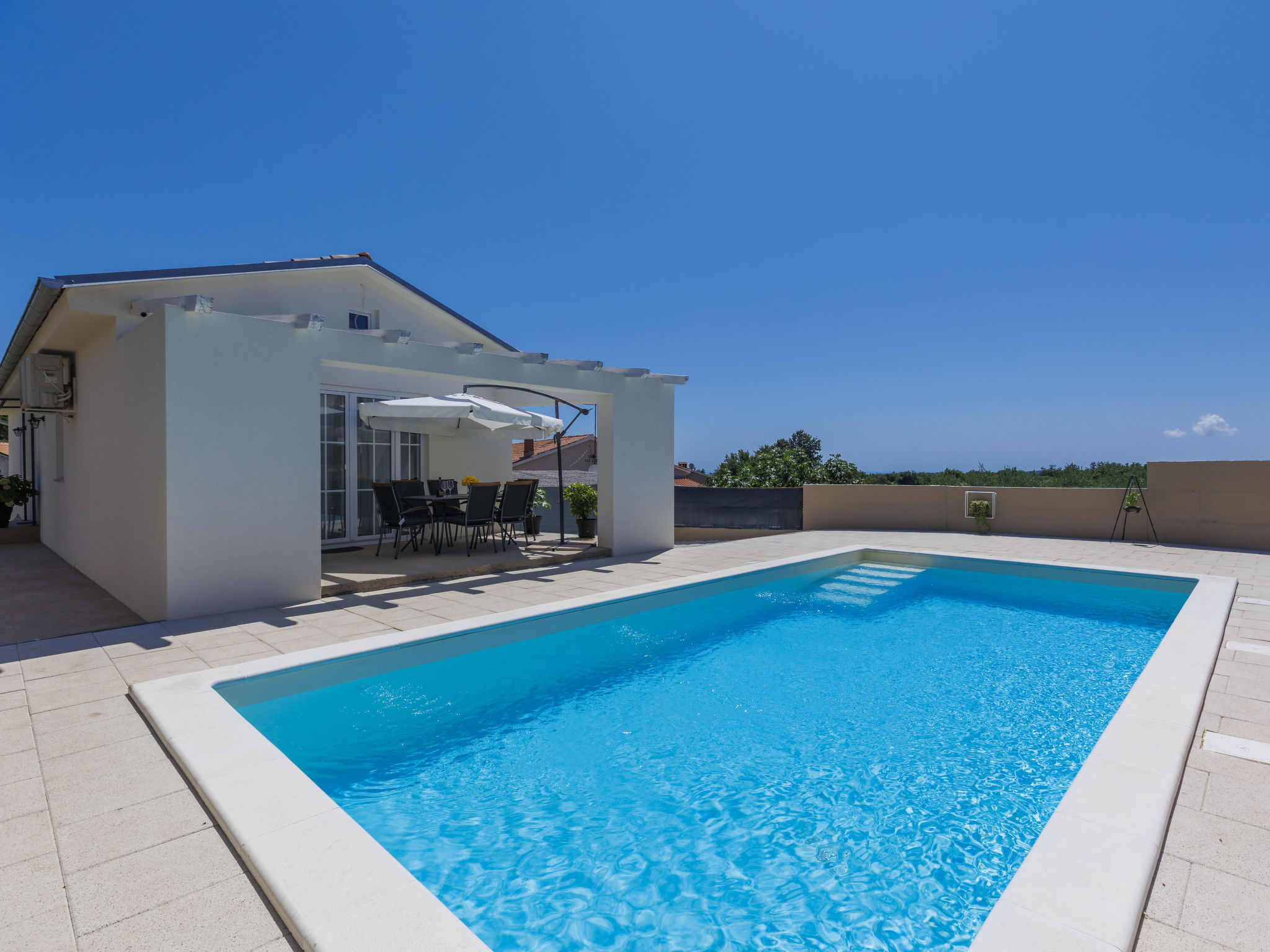 Vrijstaande vakantiewoning met privézwembad in Krnica, op 3 km van zee - foto 22