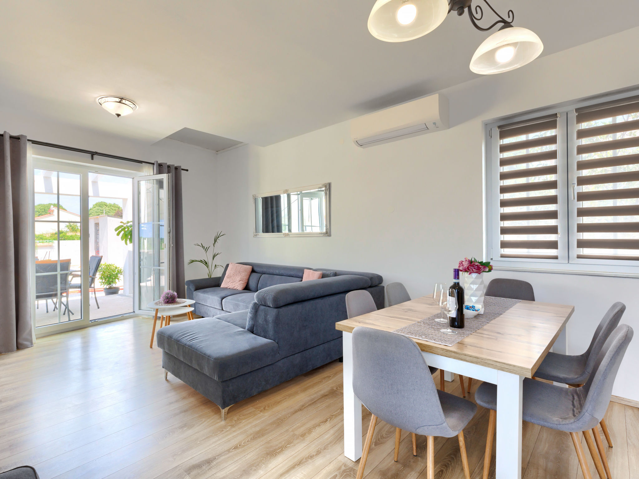 Vrijstaande vakantiewoning met privézwembad in Krnica, op 3 km van zee - foto 3