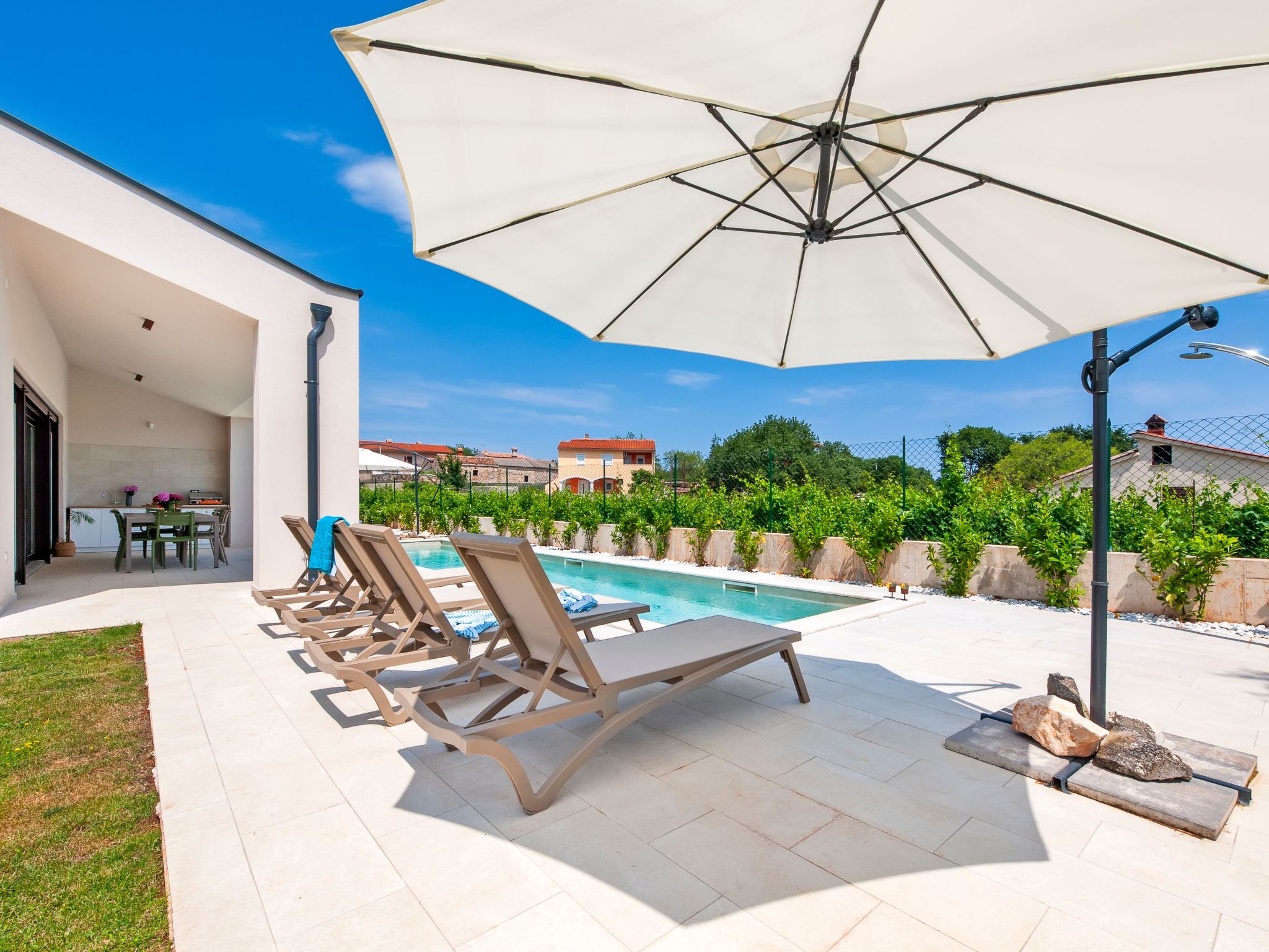 Echo villa, Istra, Pool Jacuzzi, BBQ, Haustierfreundlich-Binnen