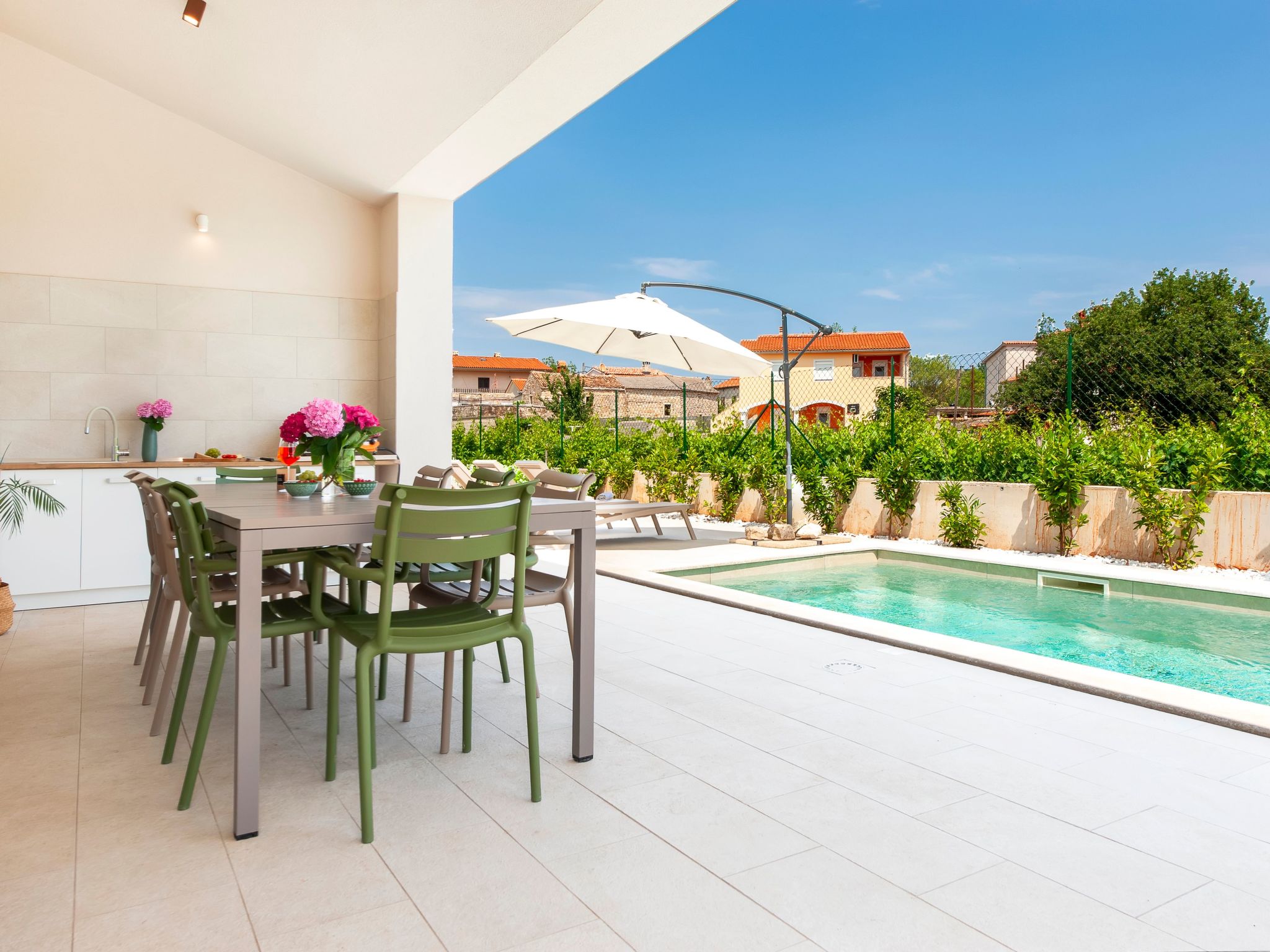 Echo villa, Istra, Pool Jacuzzi, BBQ, Haustierfreundlich-Binnen