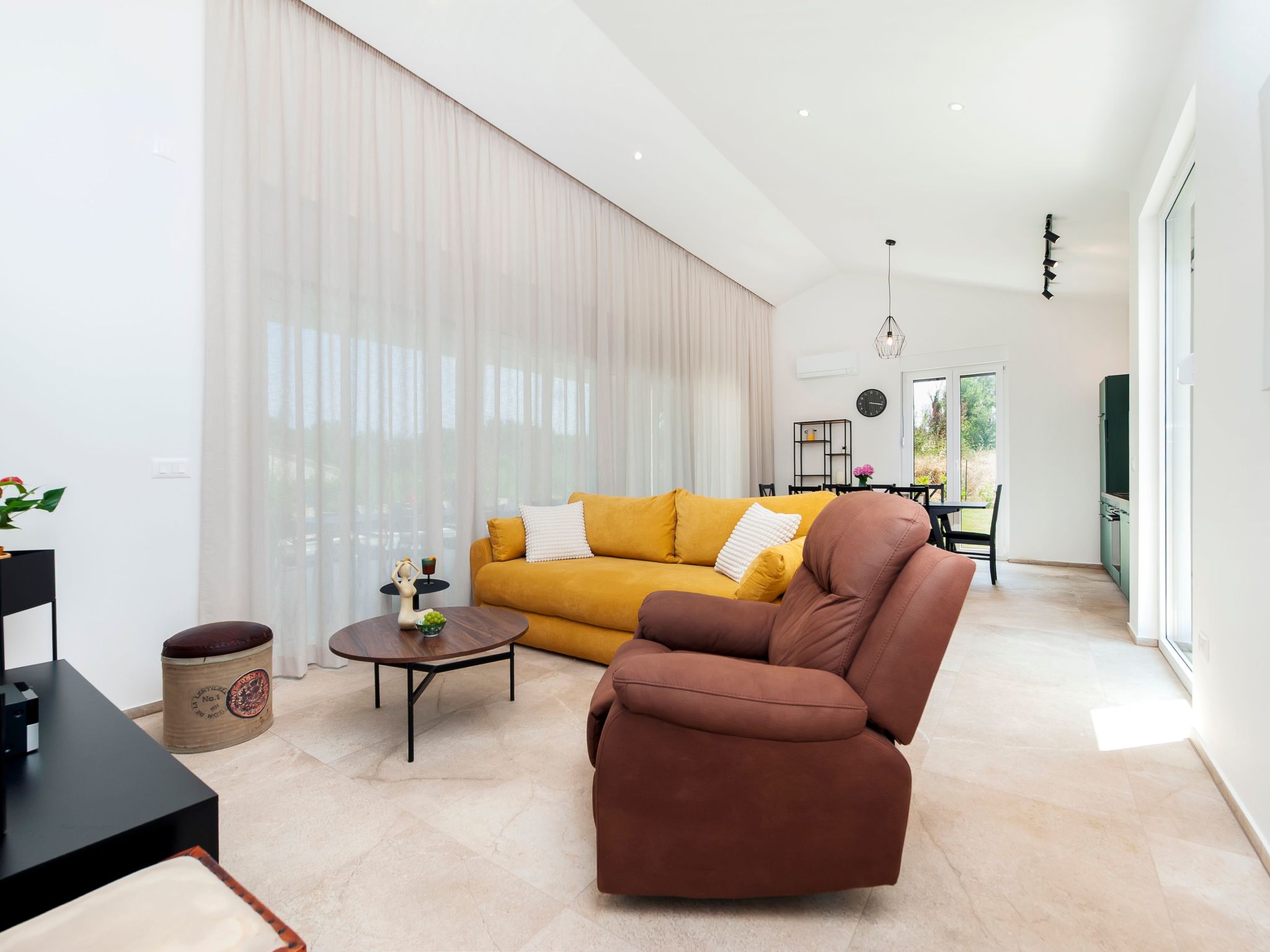 Echo villa, Istra, Pool Jacuzzi, BBQ, Haustierfreundlich-Binnen