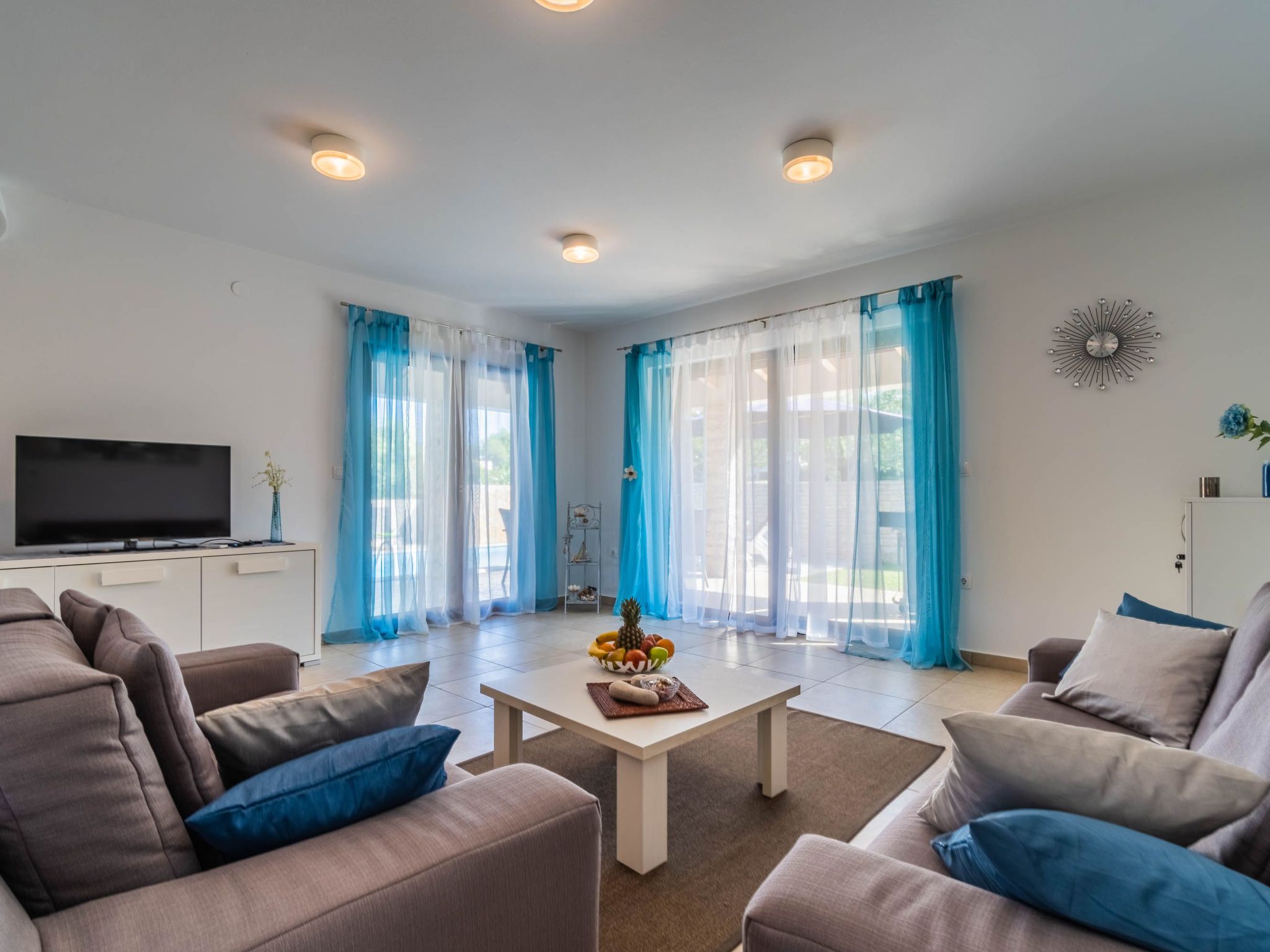 Villa Tvoja-Image-tags.info