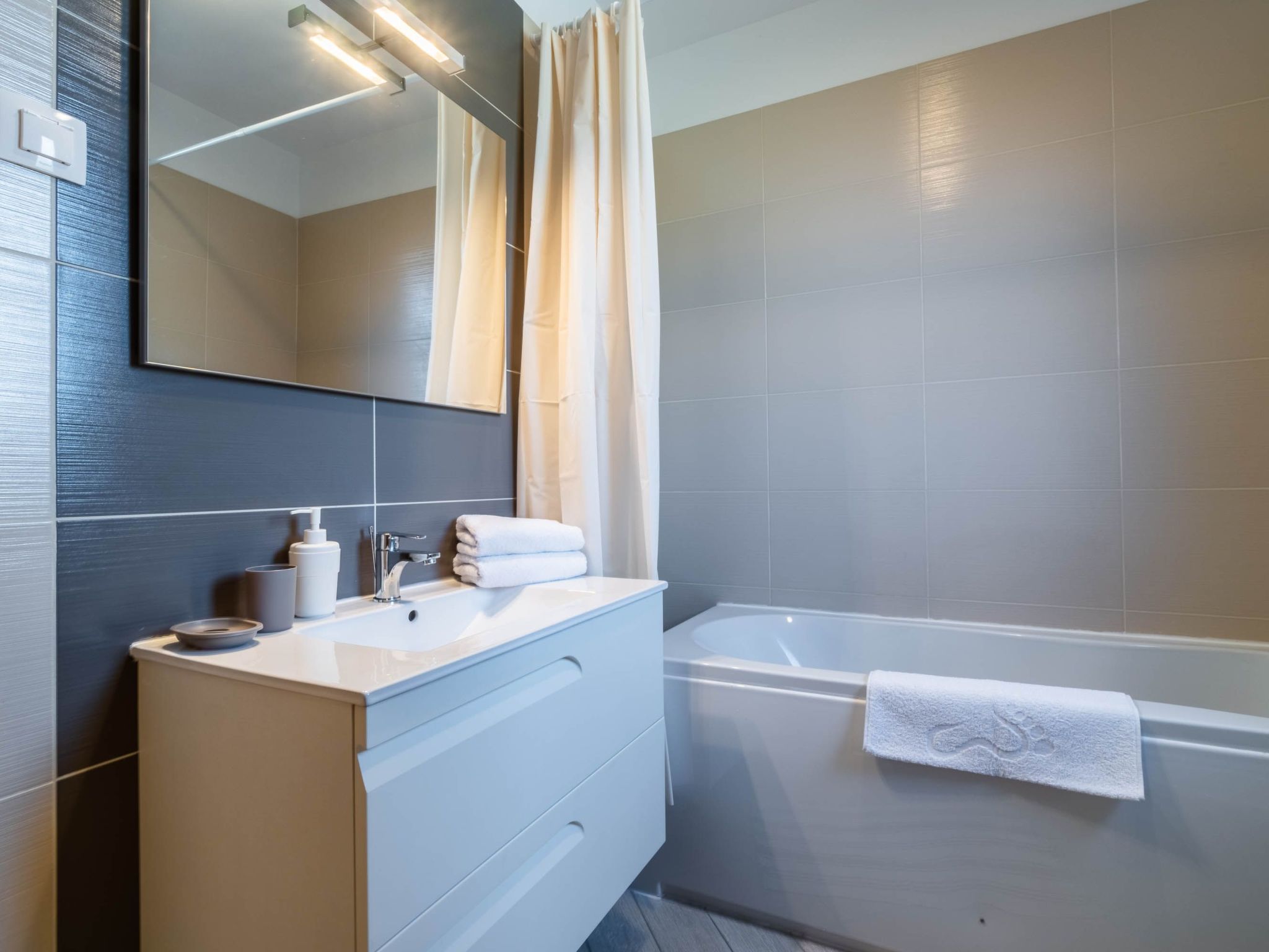 Villa Tvoja-Image-tags.info