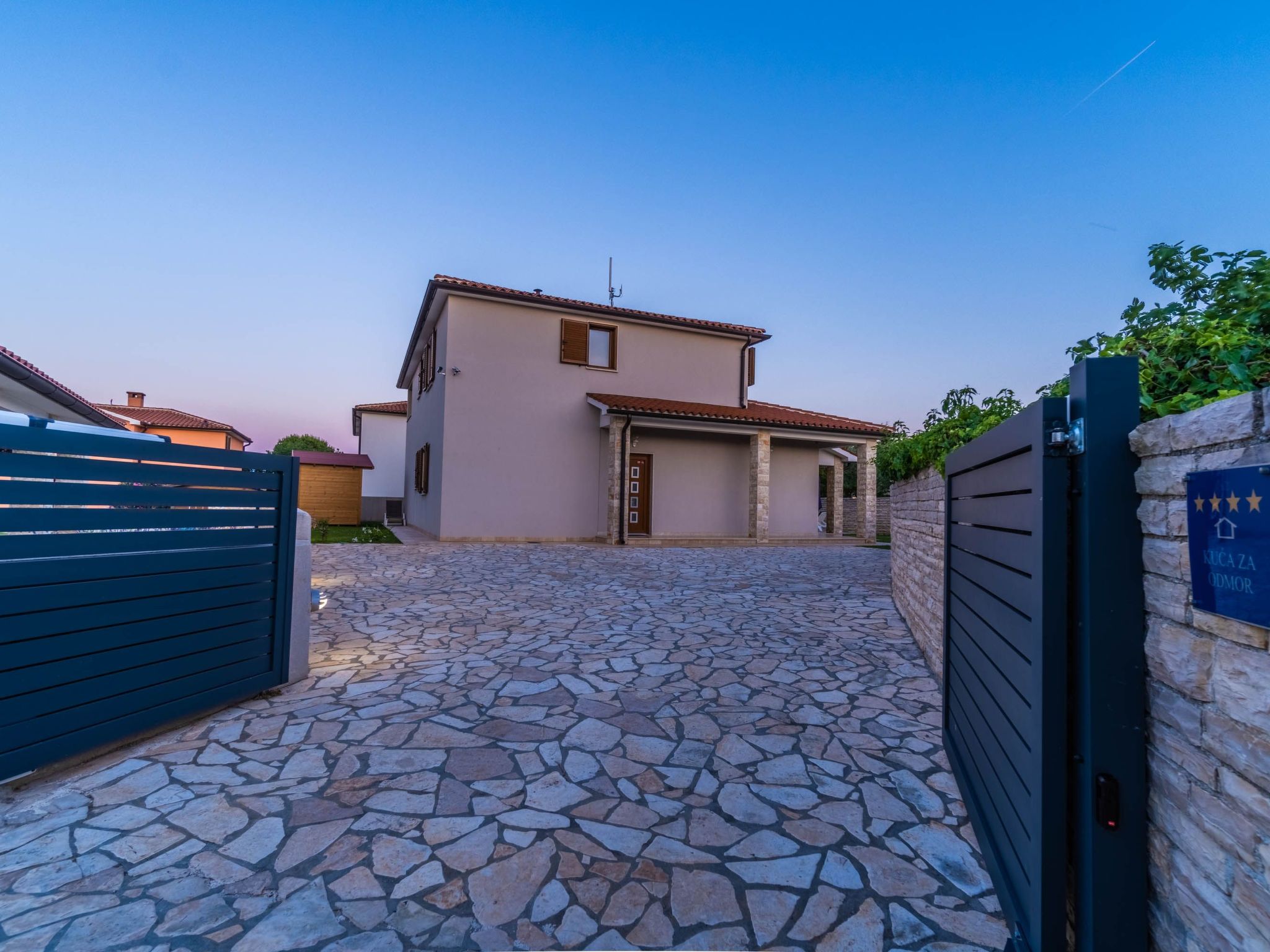 Villa Tvoja-Image-tags.info