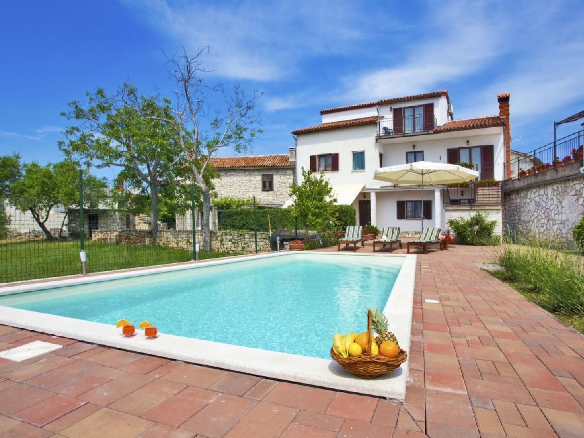 Ferienhaus mit umzäuntem Garten in Pula/Krnica (Kroatien) und 1 Hund erlaubt