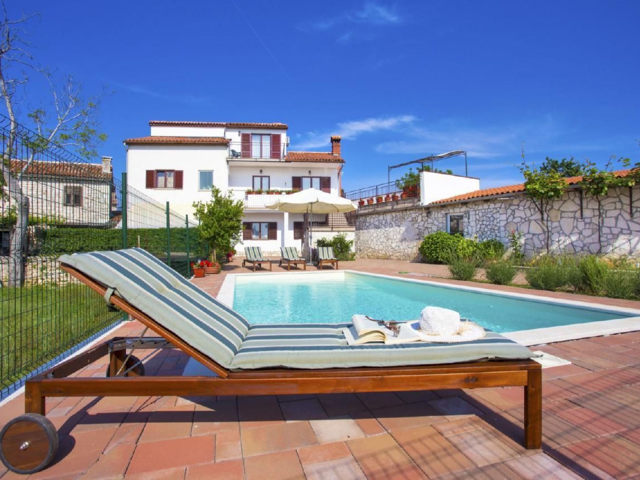 Im Dorf Kujići-Outside