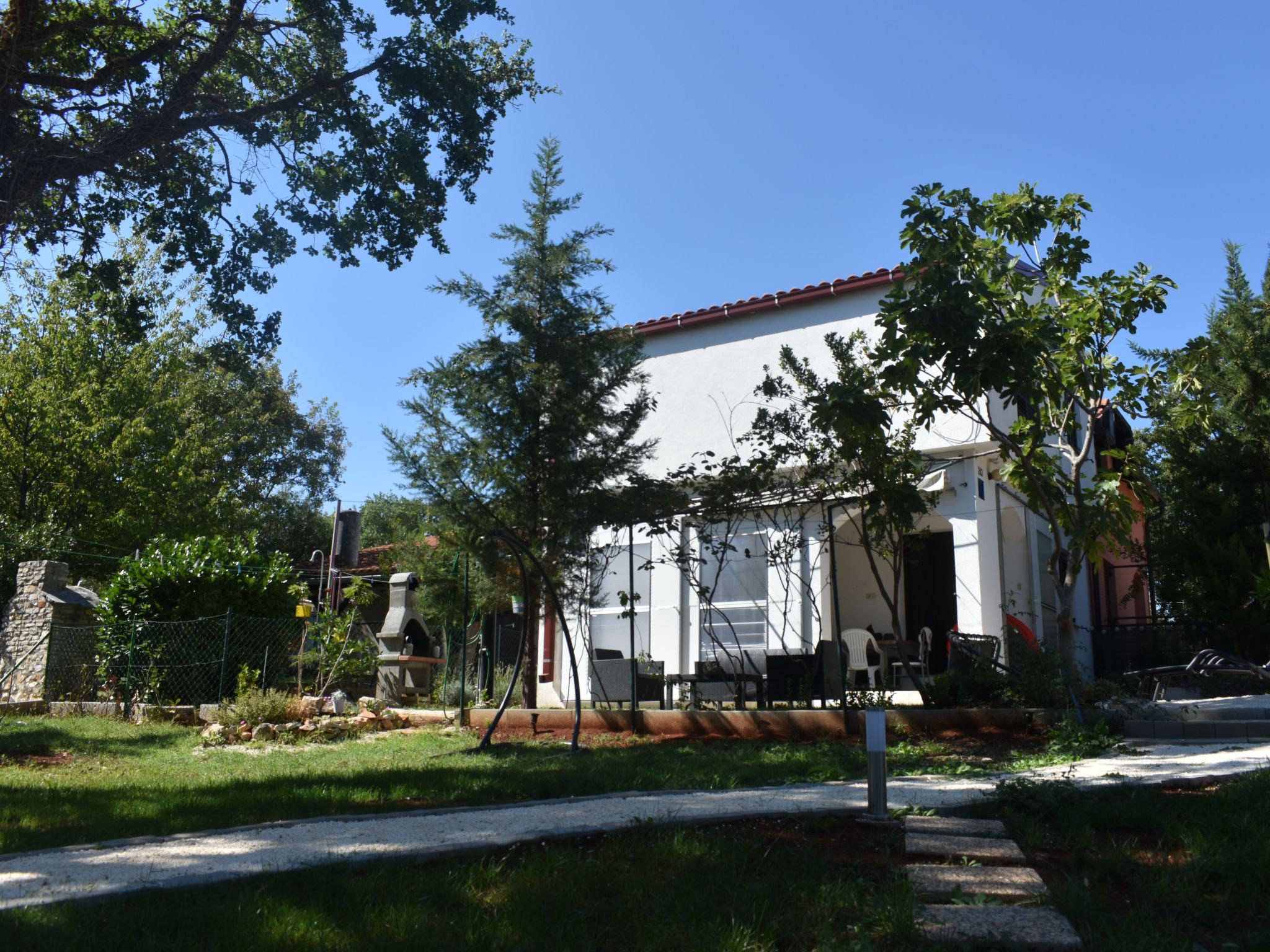 In Pavićini mit Grill, Terrasse und Garten