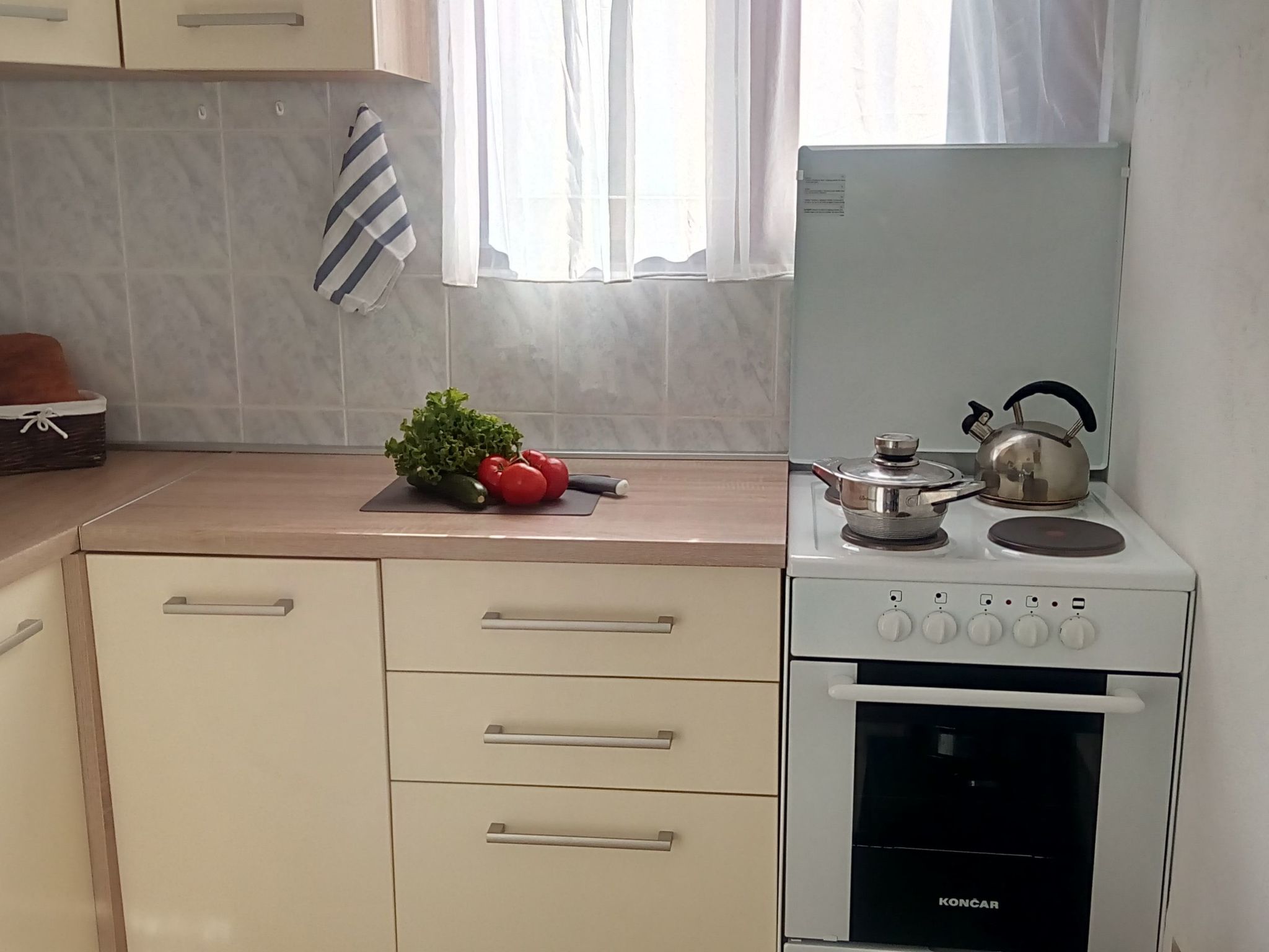 In Pavićini mit Grill, Terrasse und Garten-Image-tags.info