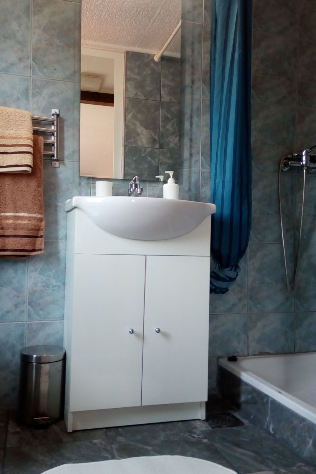 In Pavićini mit Grill, Terrasse und Garten-Image-tags.info