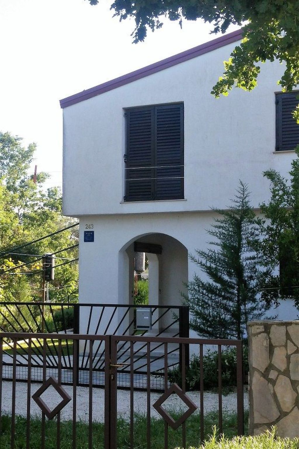 In Pavićini mit Grill, Terrasse und Garten-Image-tags.info