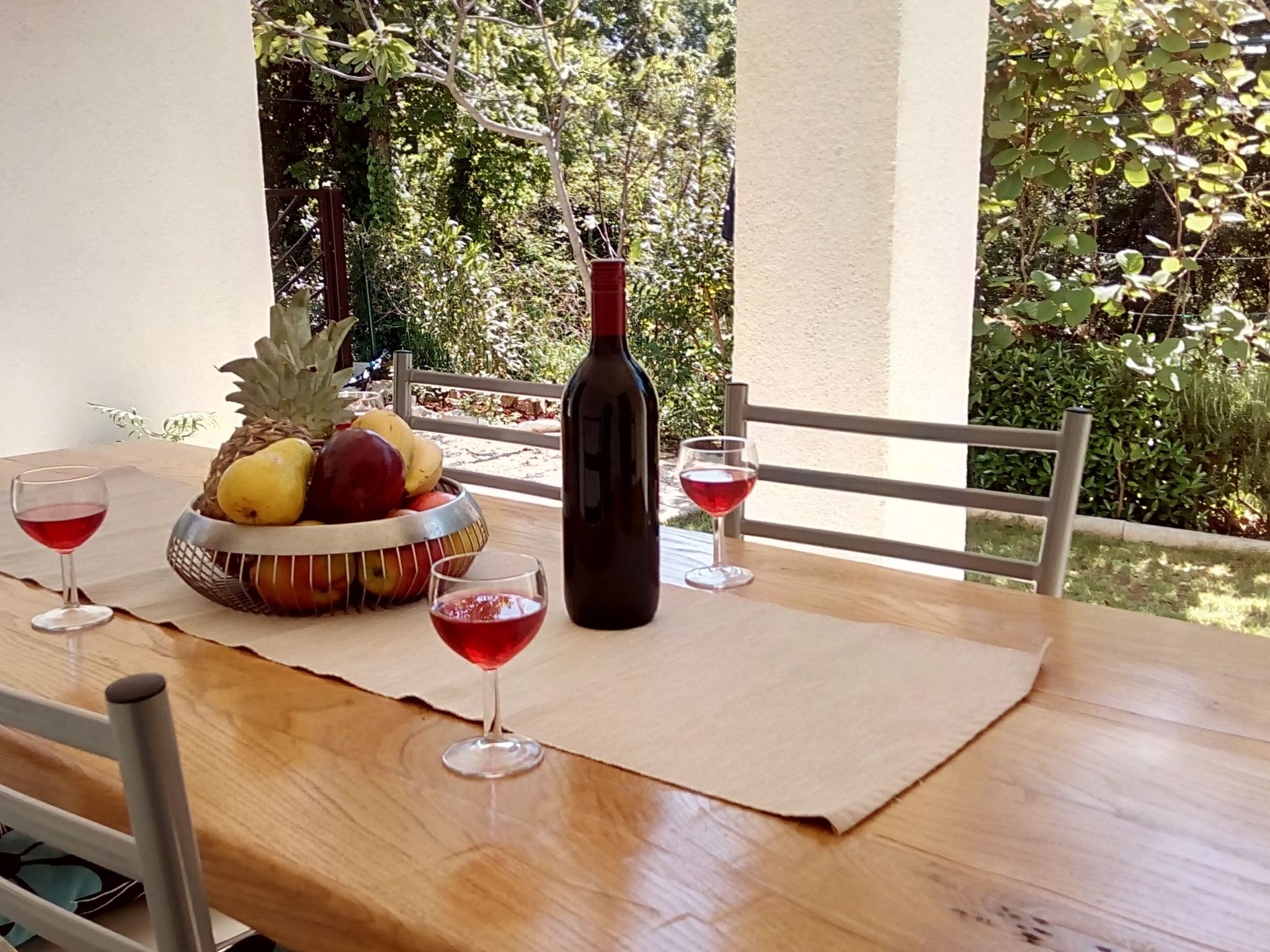 In Pavićini mit Grill, Terrasse und Garten-Image-tags.info