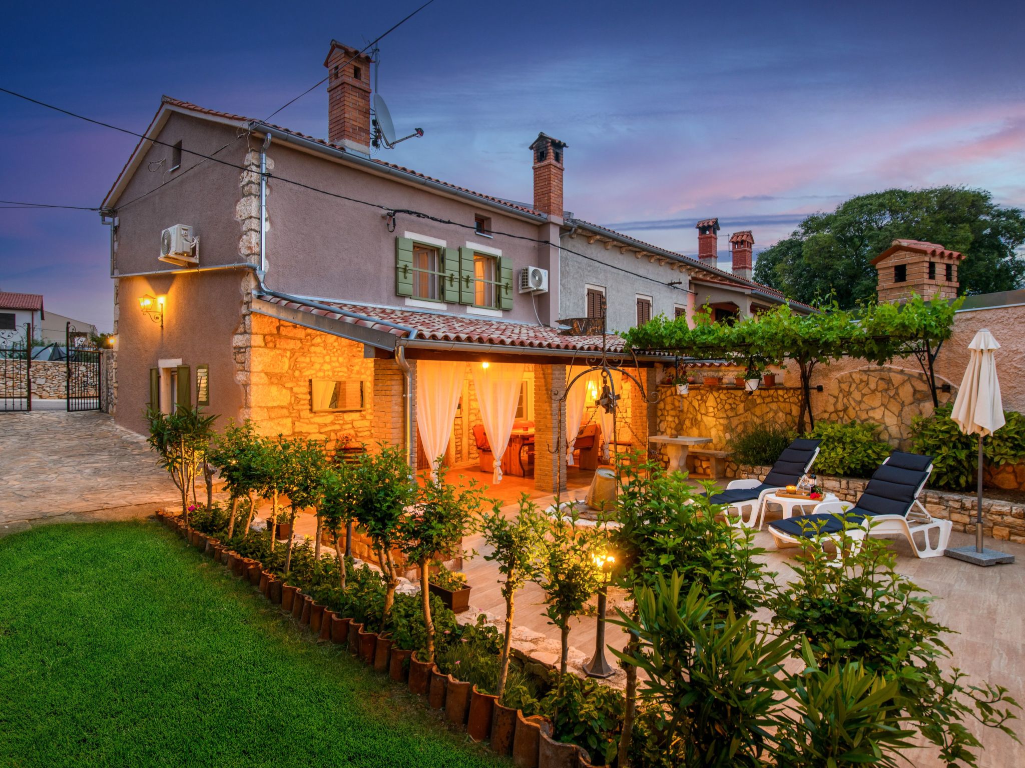 Ferienhaus mit umzäuntem Garten in Pula/Krnica (Kroatien) und 1 Hund erlaubt