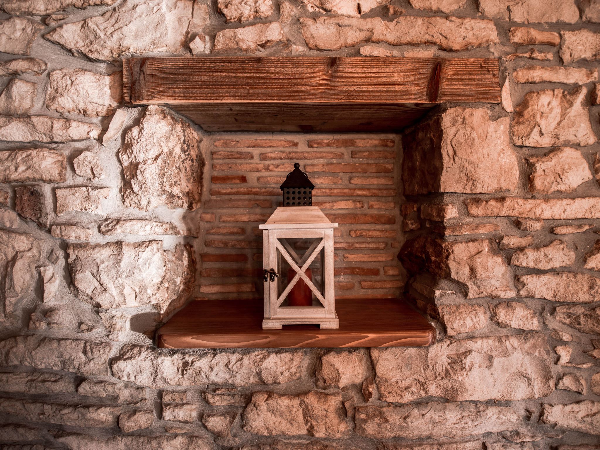 Mit Garten, Terrasse und Grill-Binnen