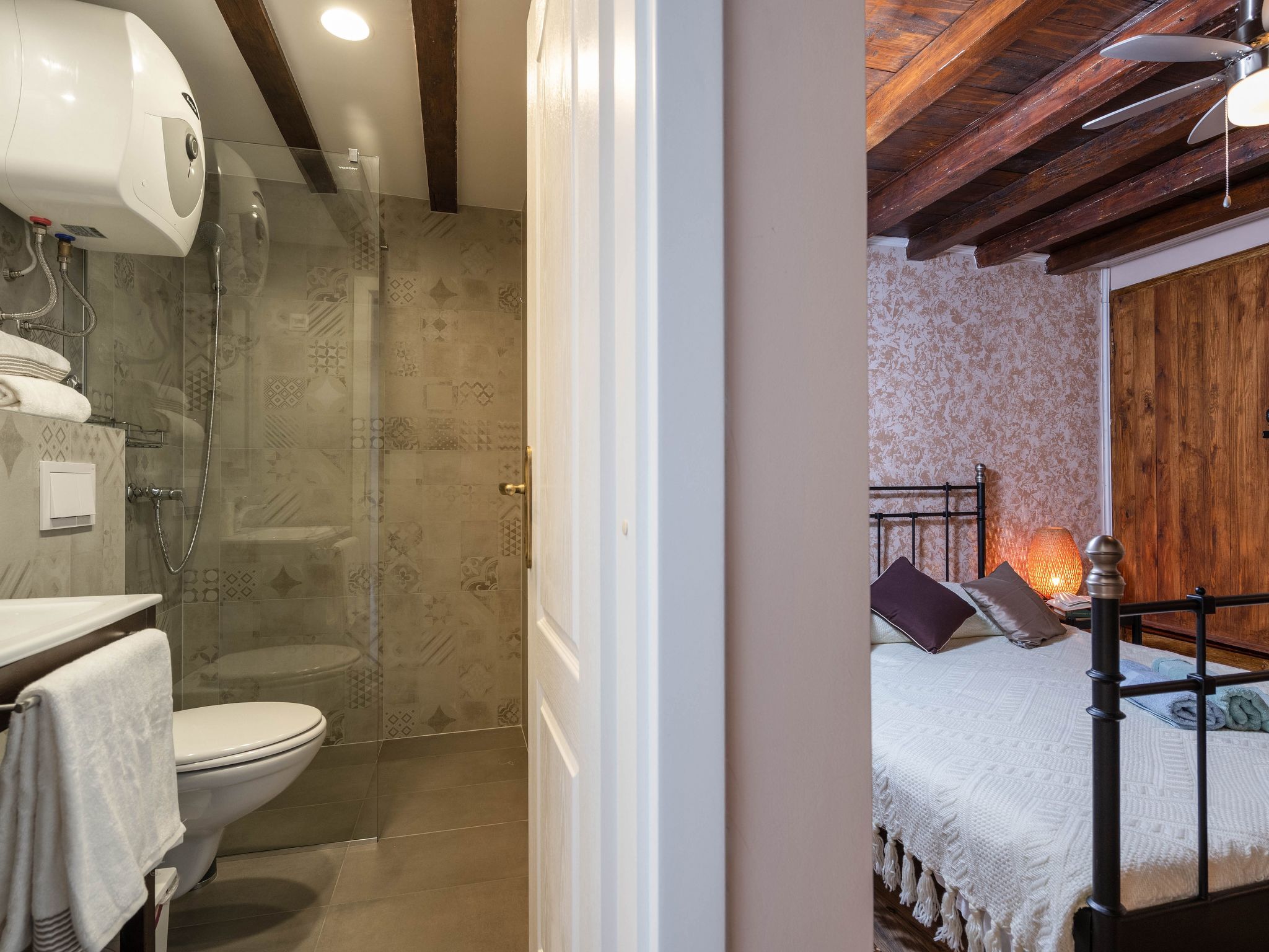 Mit Garten, Terrasse und Grill-Binnen