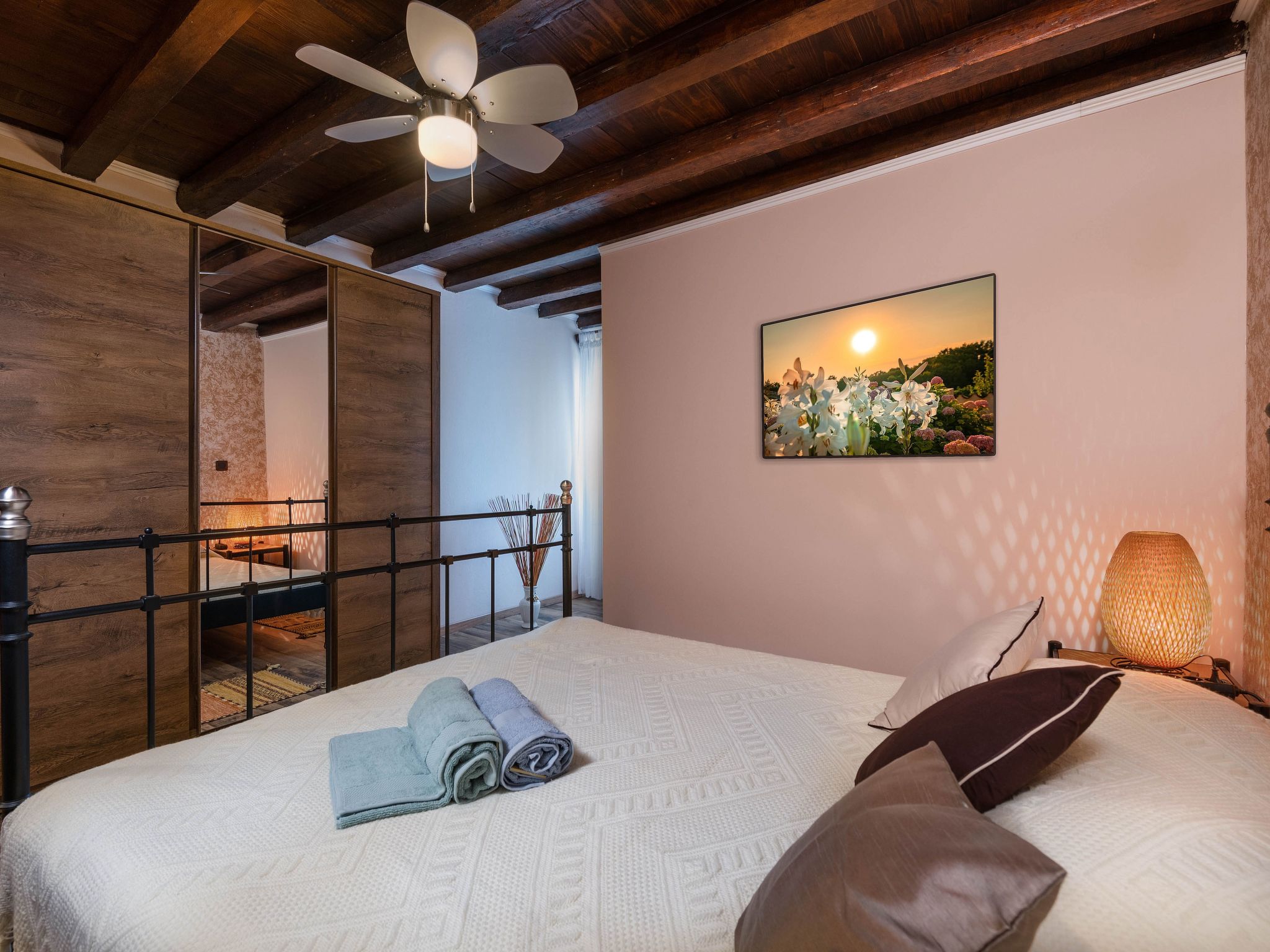 Mit Garten, Terrasse und Grill-Binnen