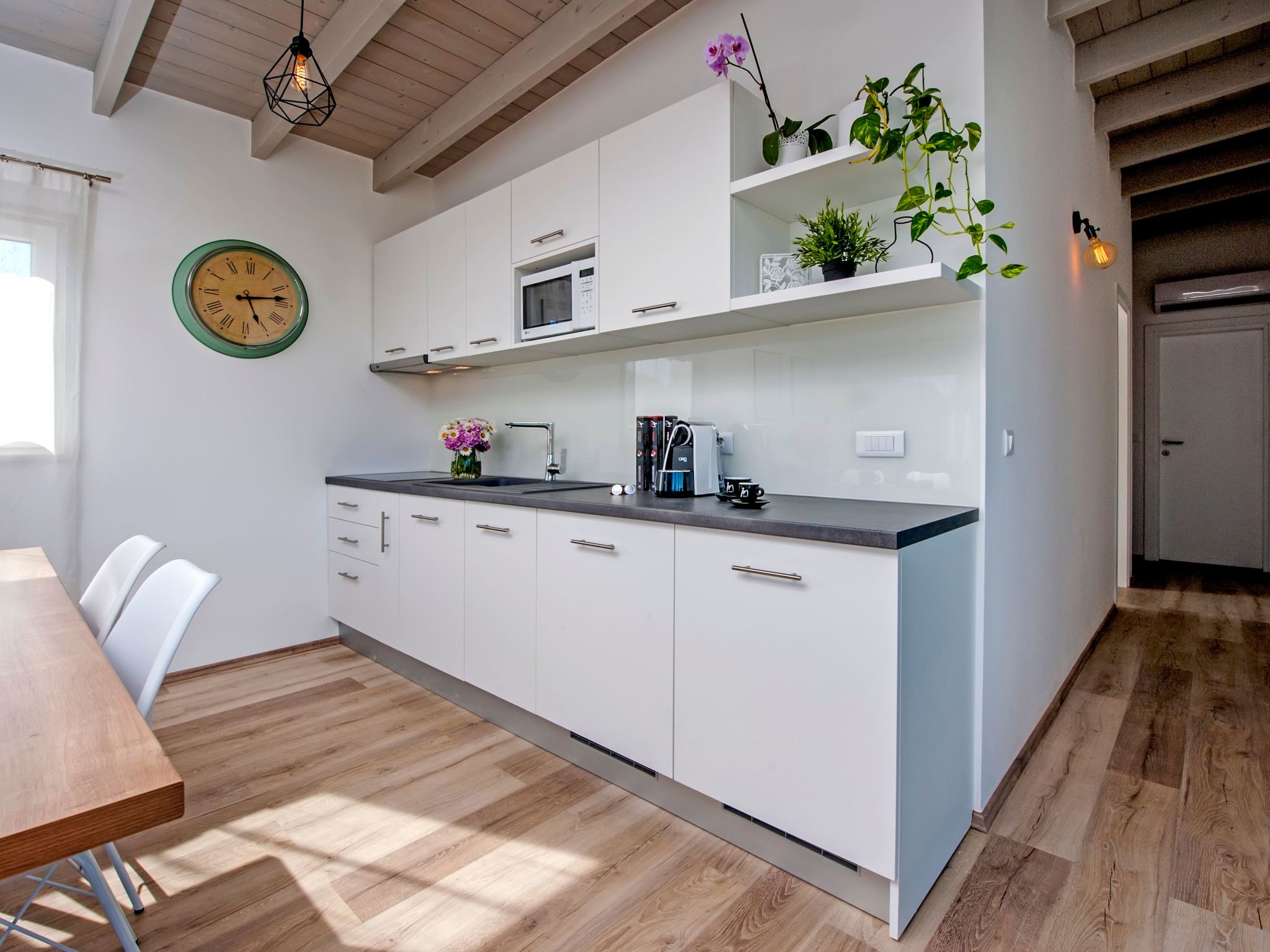 Vollständig freistehende Designervilla mit Infinity-Pool - Image-tags.info