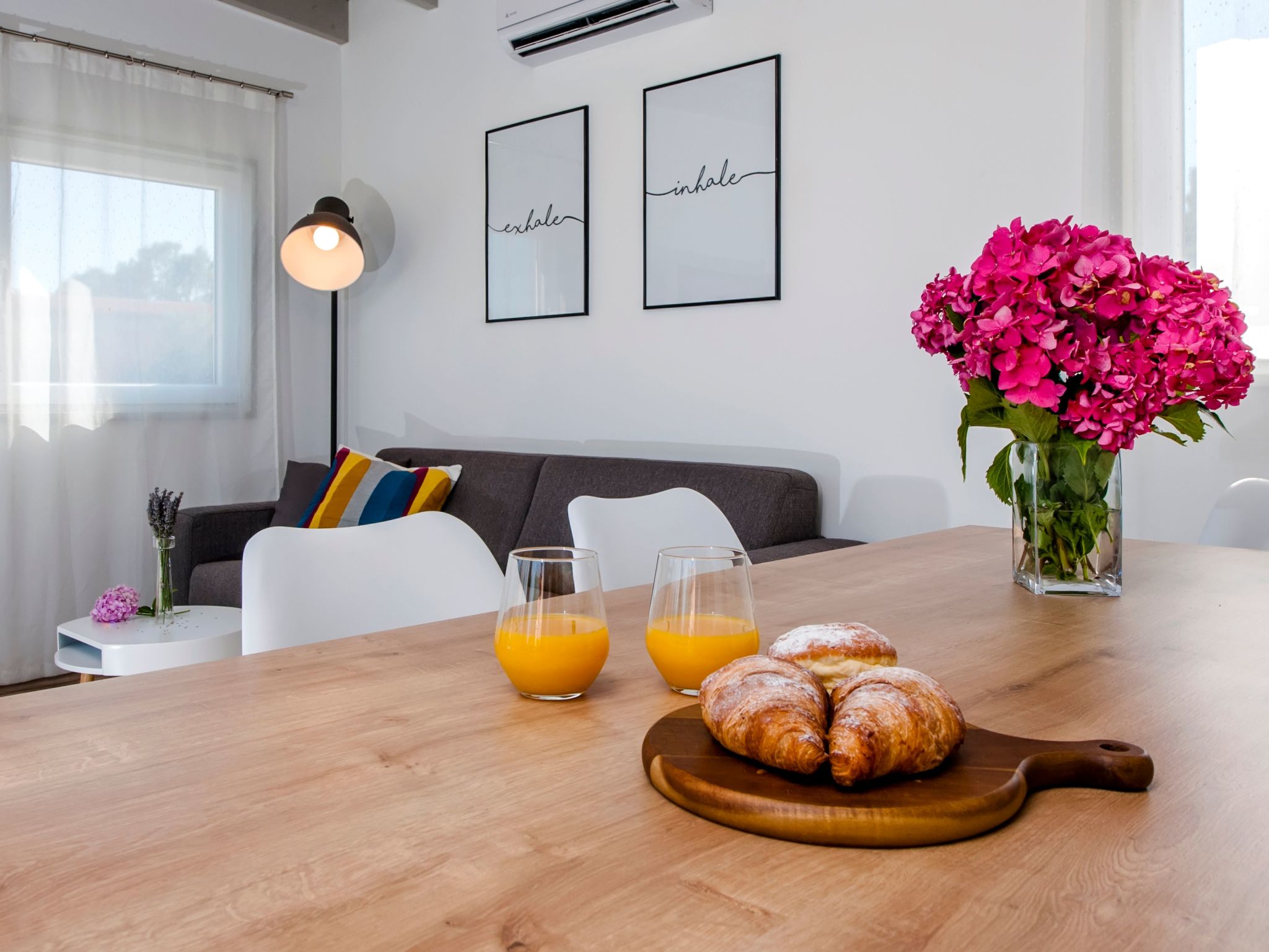 Vollständig freistehende Designervilla mit Infinity-Pool - Image-tags.info