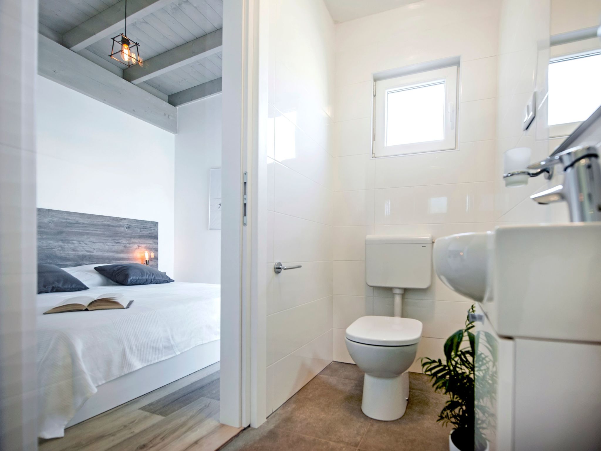 Vollständig freistehende Designervilla mit Infinity-Pool - Image-tags.info