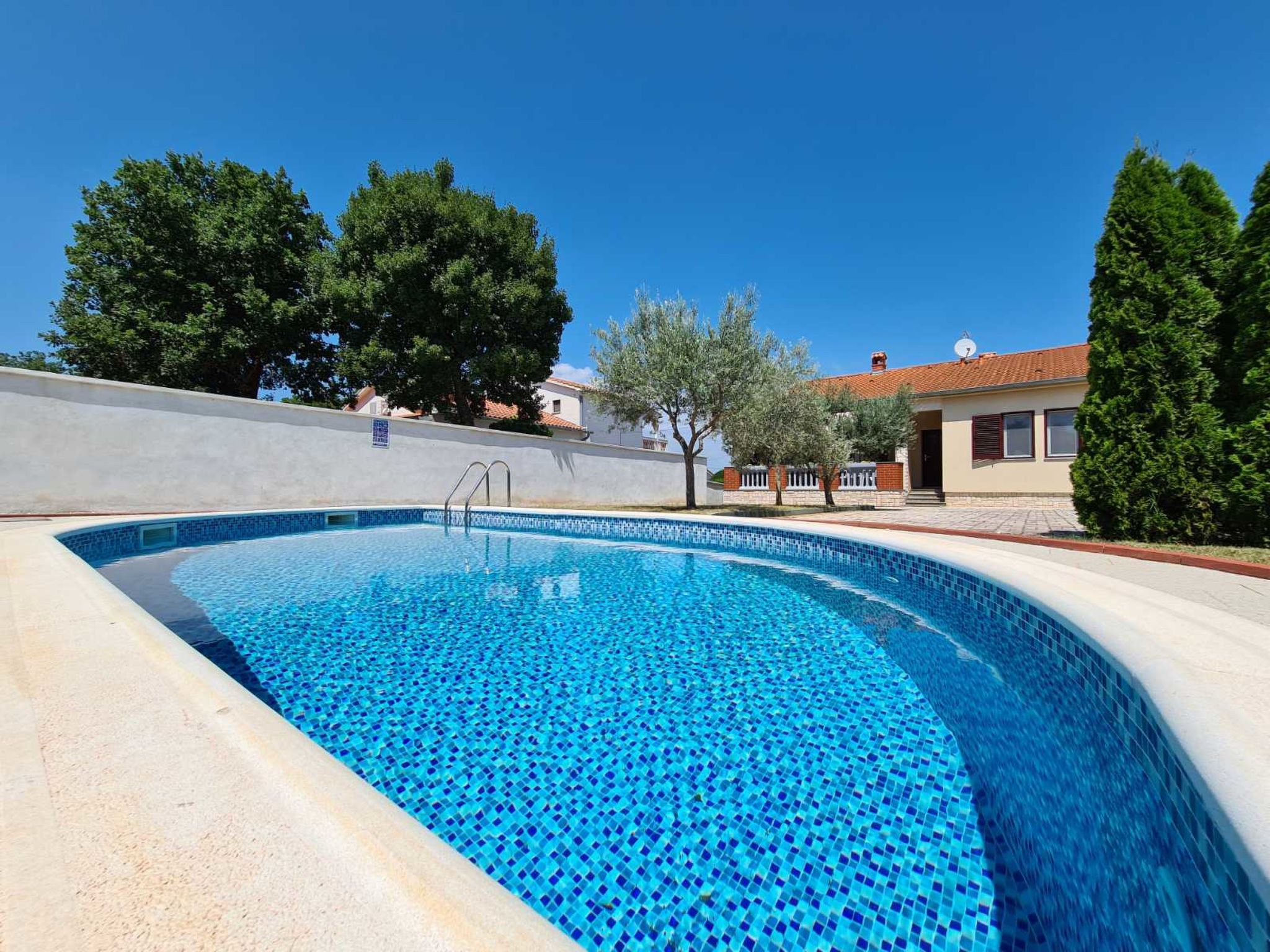 House 333 - Image-tags.info