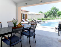 Vrijstaande vakantiewoning Dori met privézwembad nabij Rakalj, Istrië - thumbnail 4