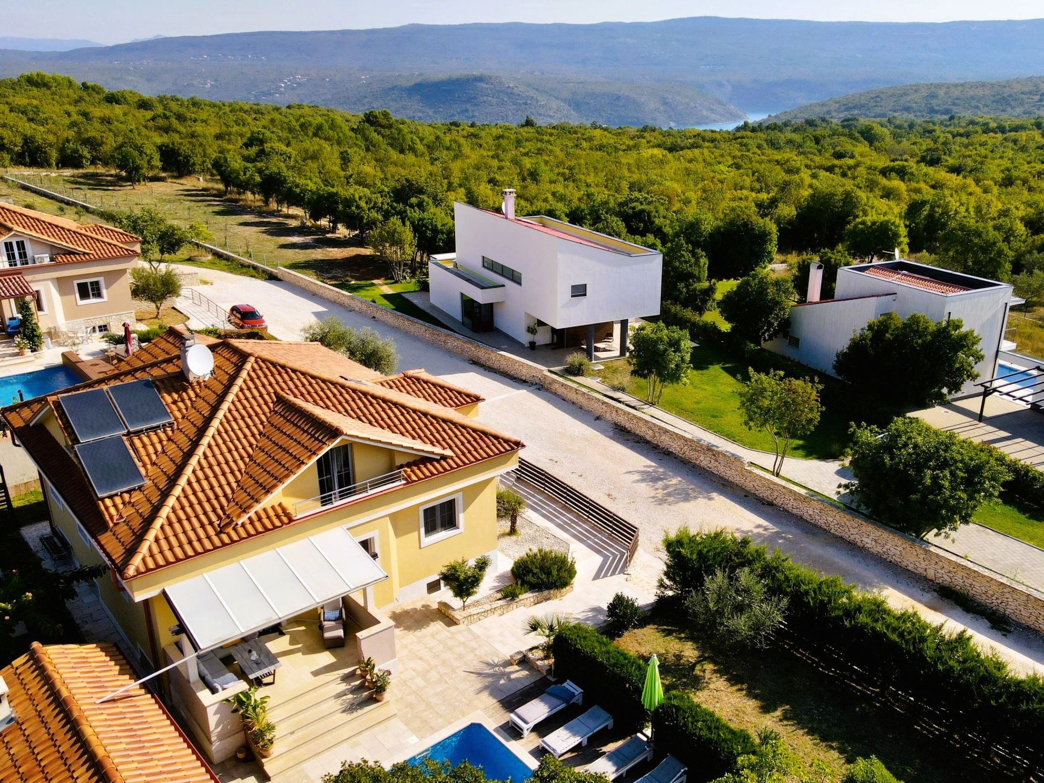 Villa Krase mit Pool-Dedans