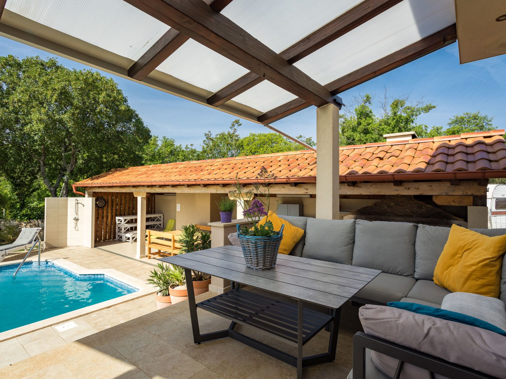 Villa Krase mit Pool-Dedans