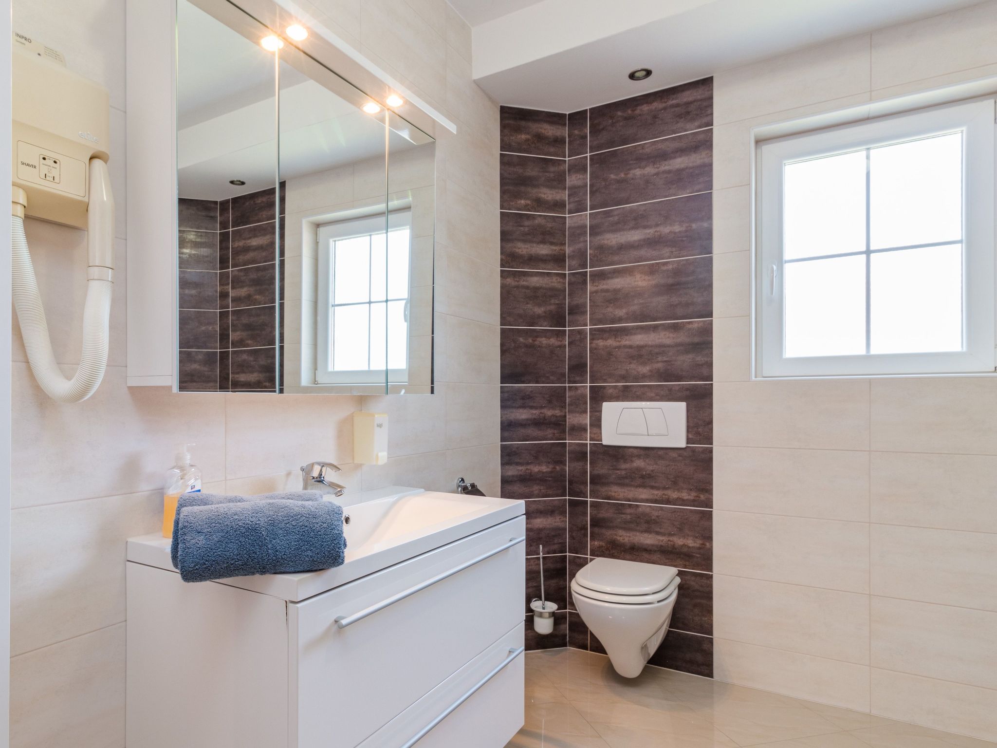 Villa Krase mit Pool-Dedans