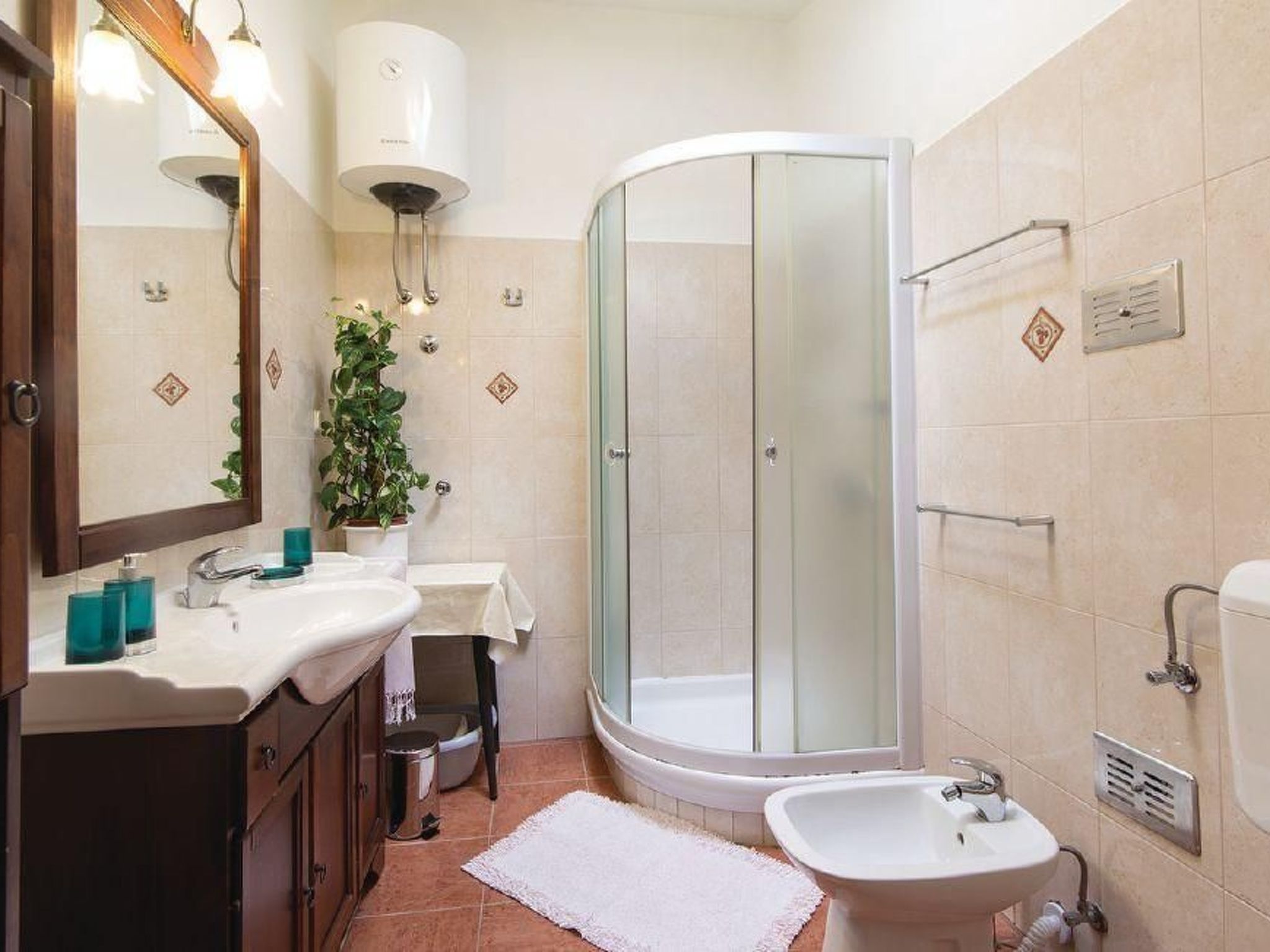 "Vickovi" mit Gemeinschaftspool-Binnen