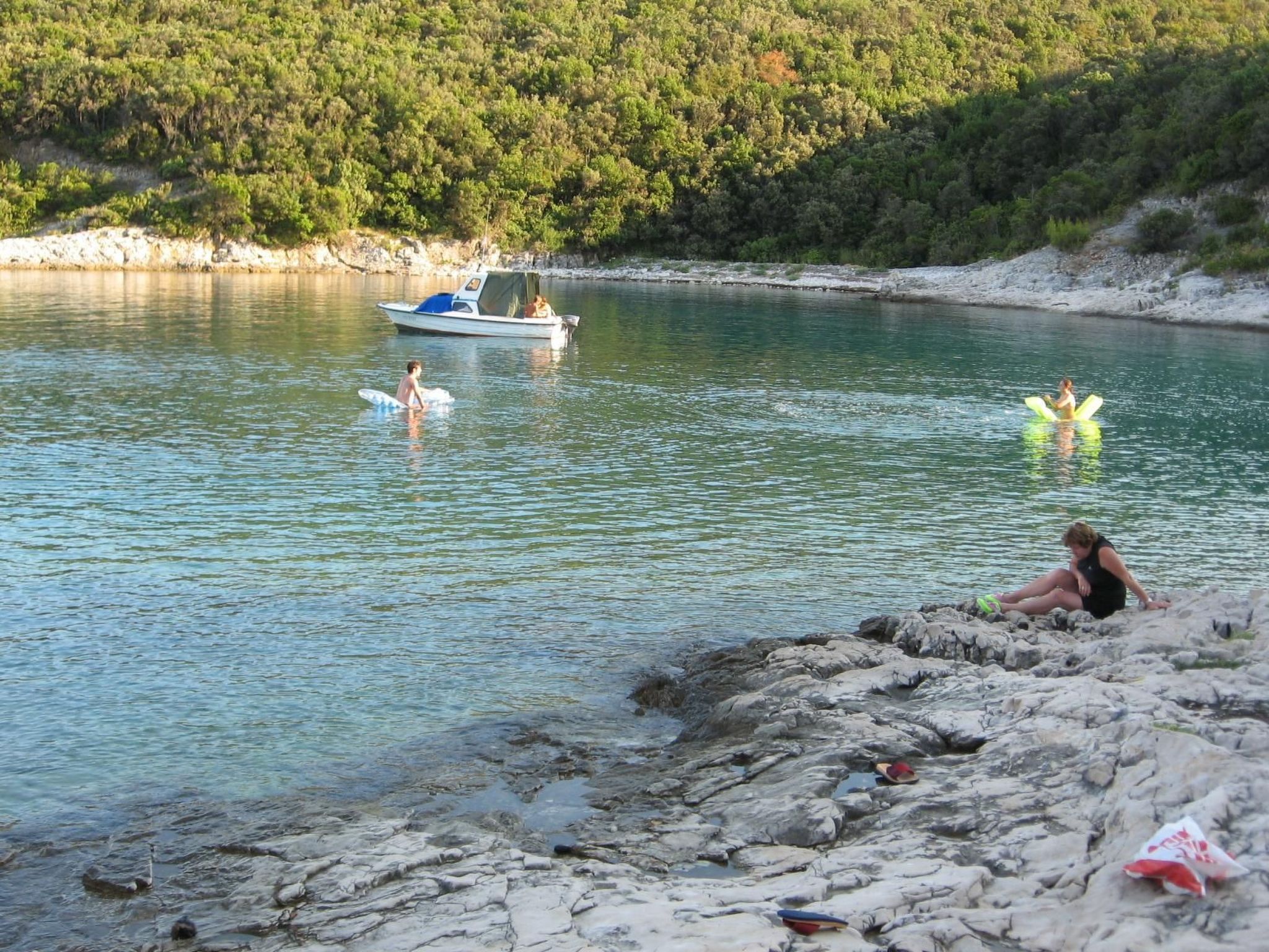 "Vickovi" mit Gemeinschaftspool-Binnen