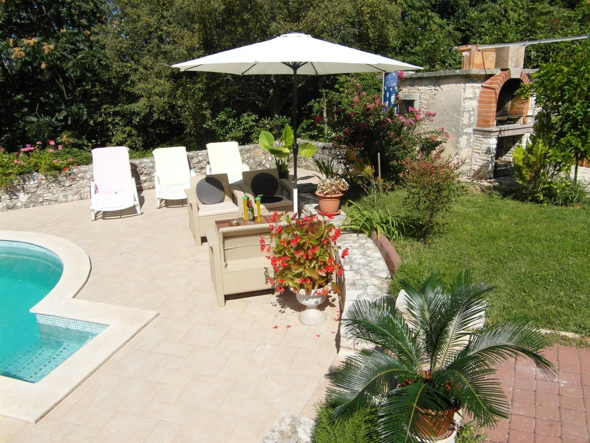 Villa 'Vickovi' mit Gemeinschaftspool-Binnen