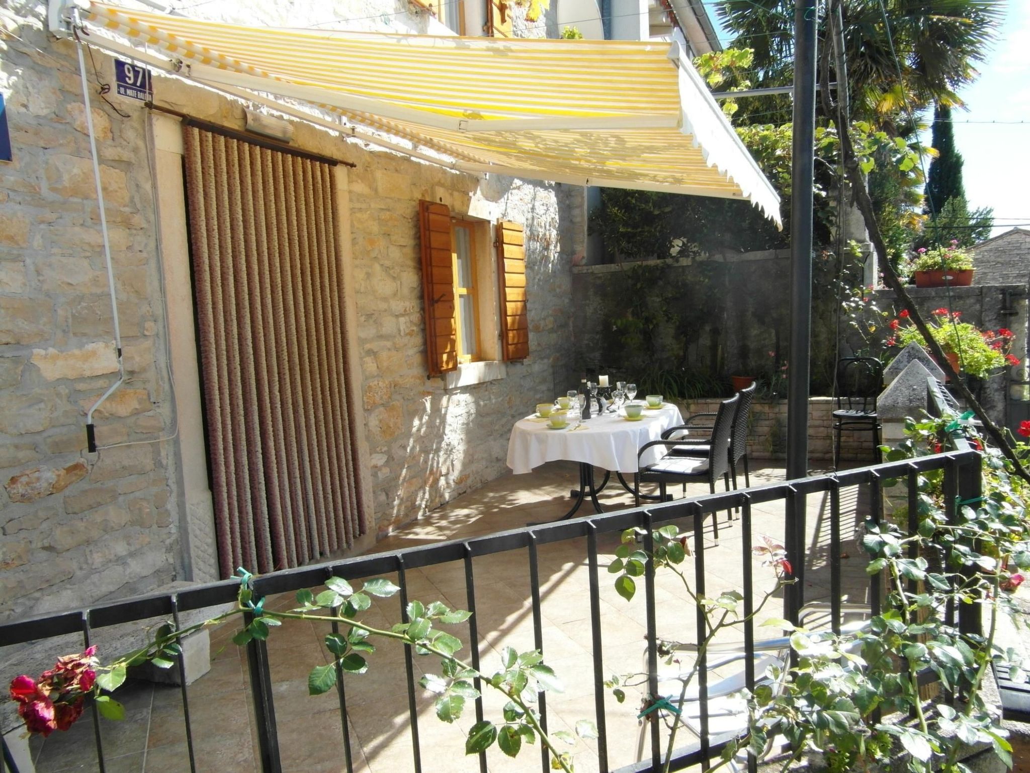 Villa 'Vickovi' mit Gemeinschaftspool-Binnen