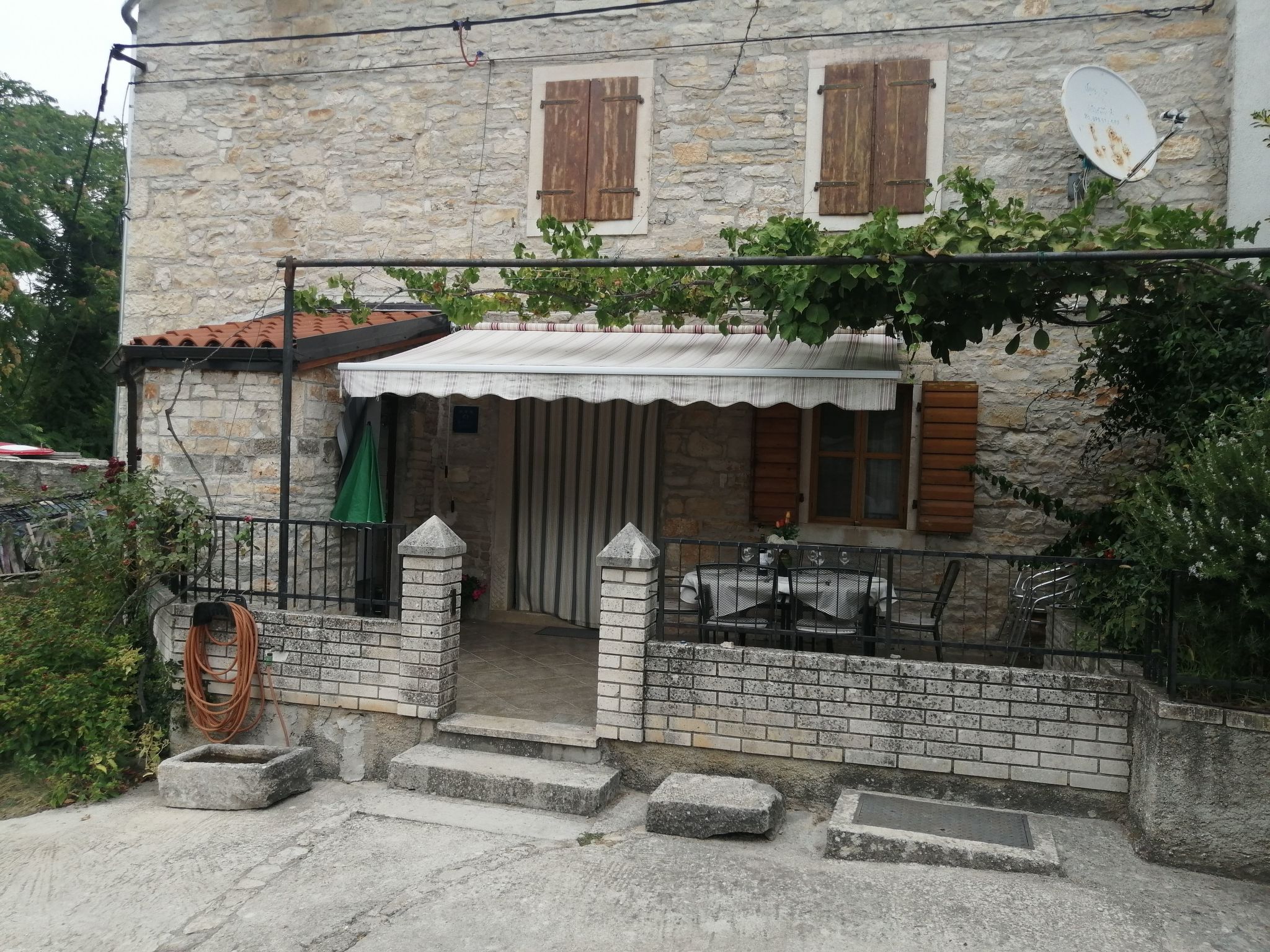 Villa 'Vickovi' mit Gemeinschaftspool-Binnen