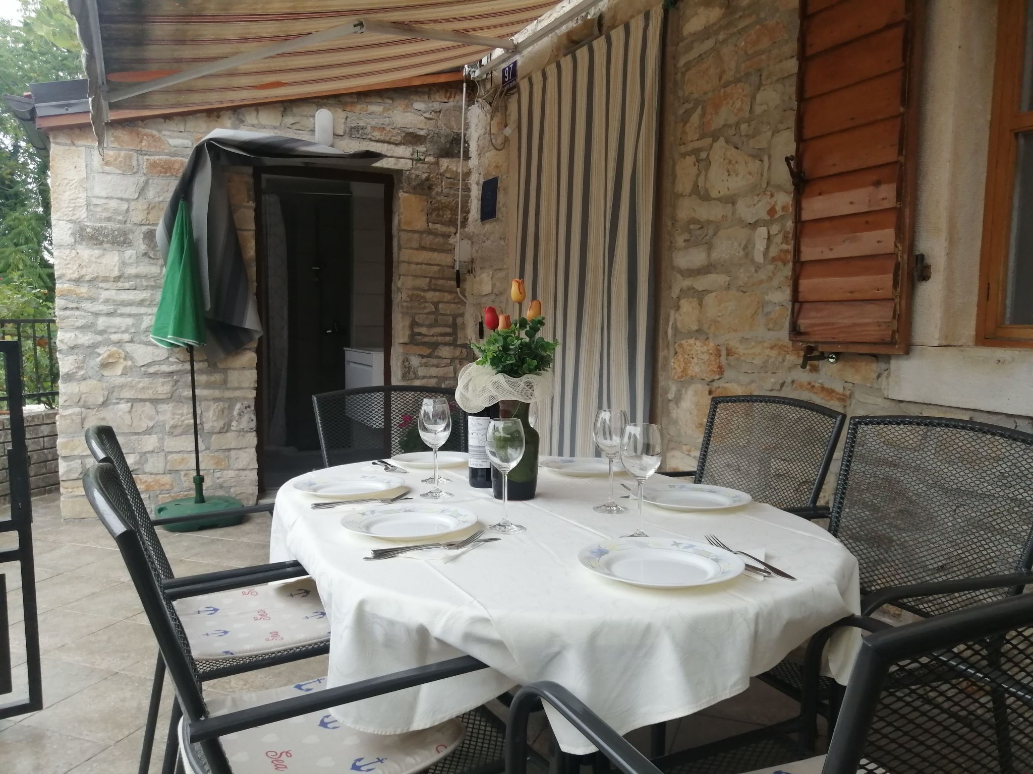 Villa 'Vickovi' mit Gemeinschaftspool-Binnen