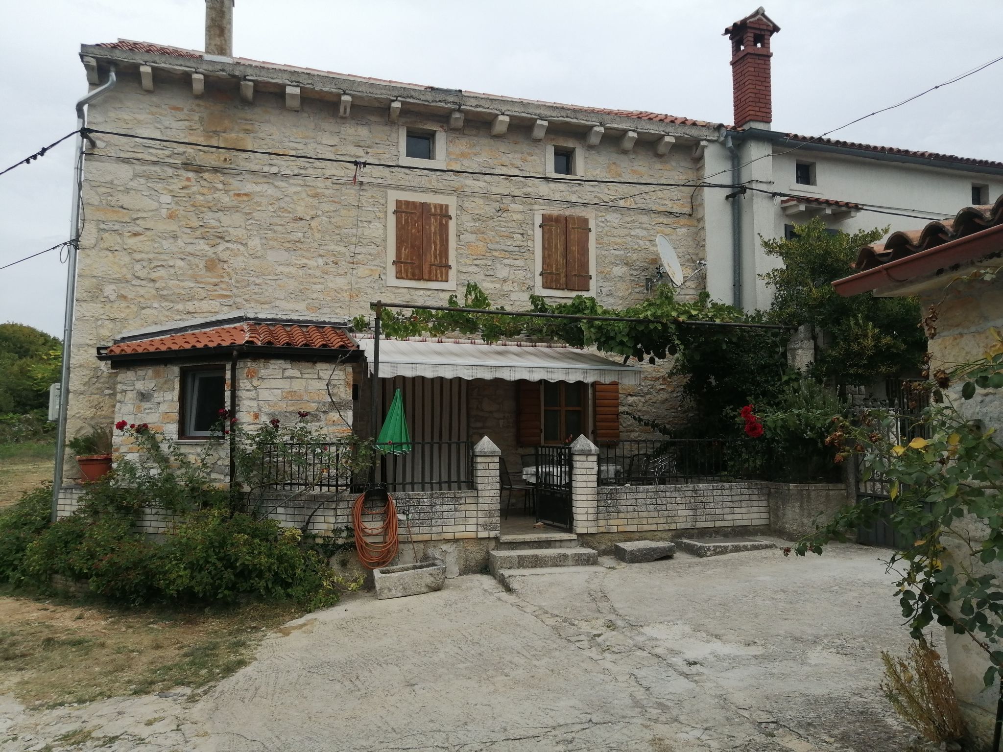 Villa 'Vickovi' mit Gemeinschaftspool-Binnen