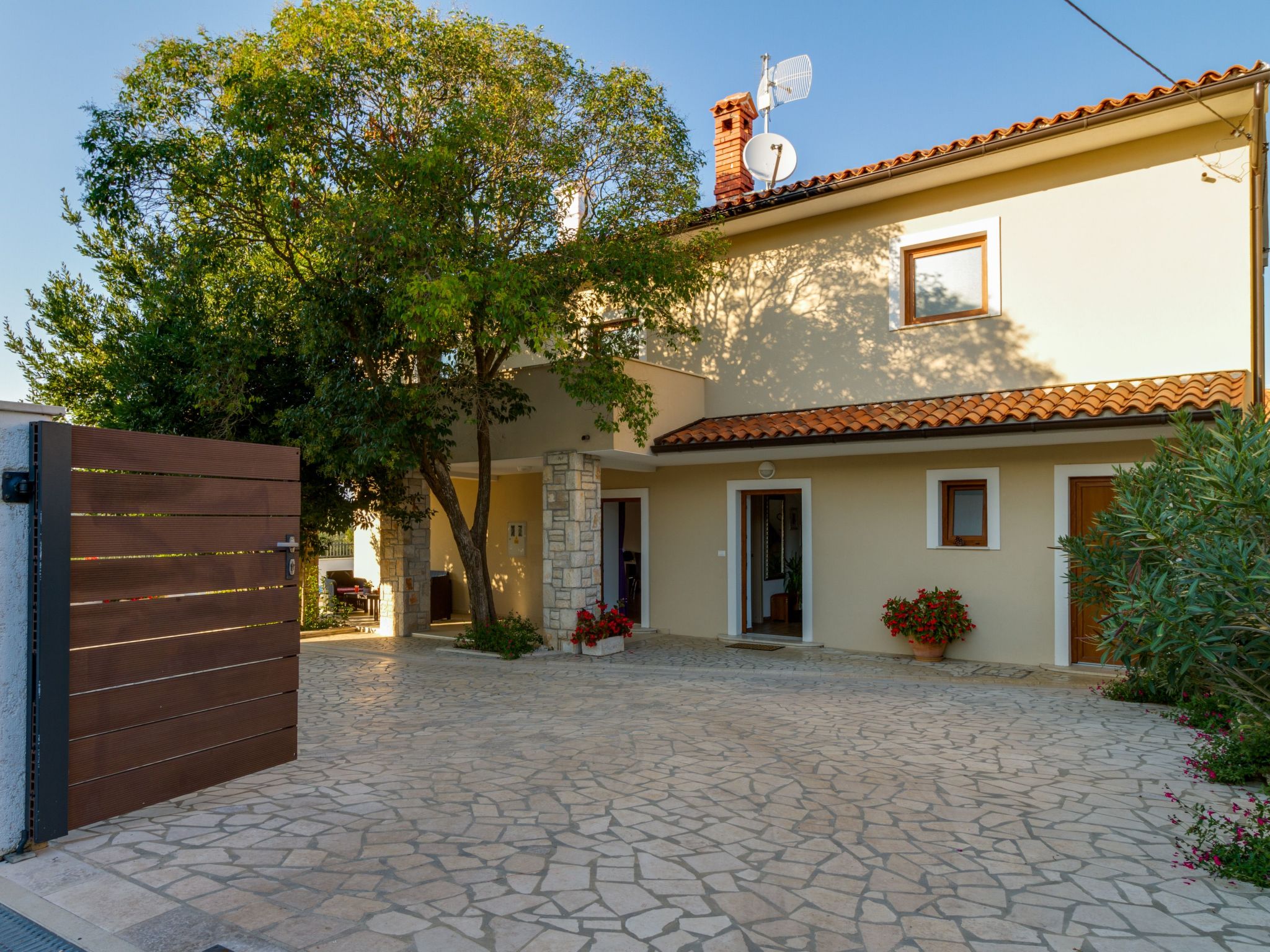 "Villa Agneza"-Binnen