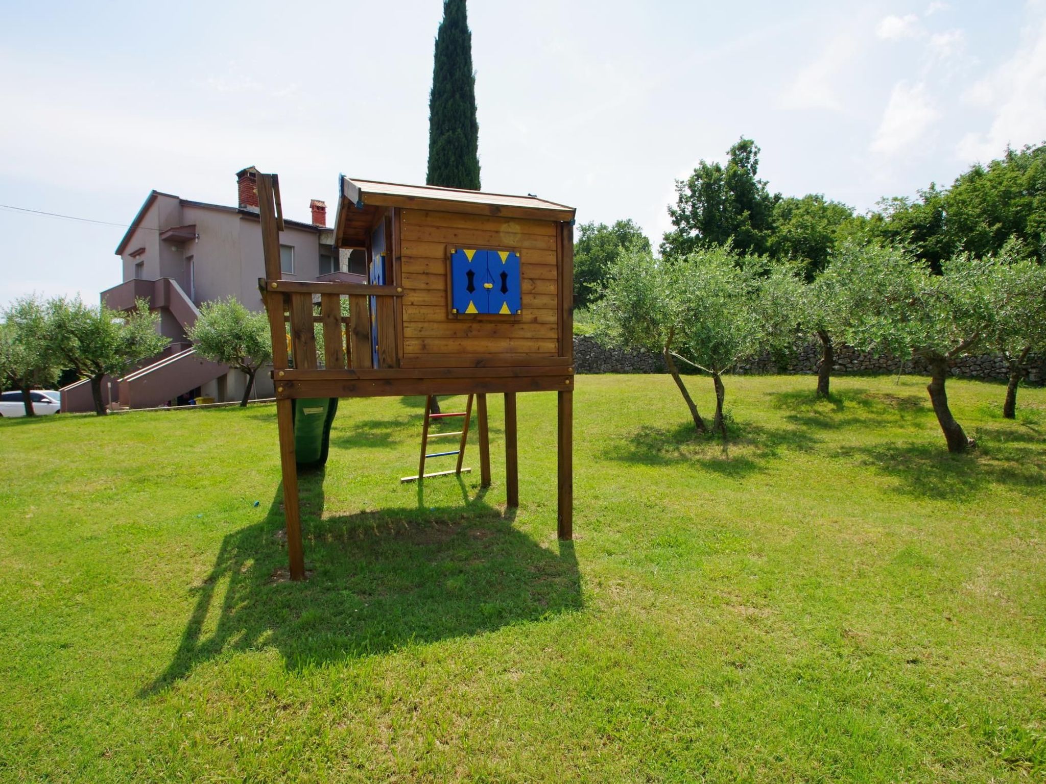 Wohnung in Rakalj mit privatem Parkplatz-Buiten