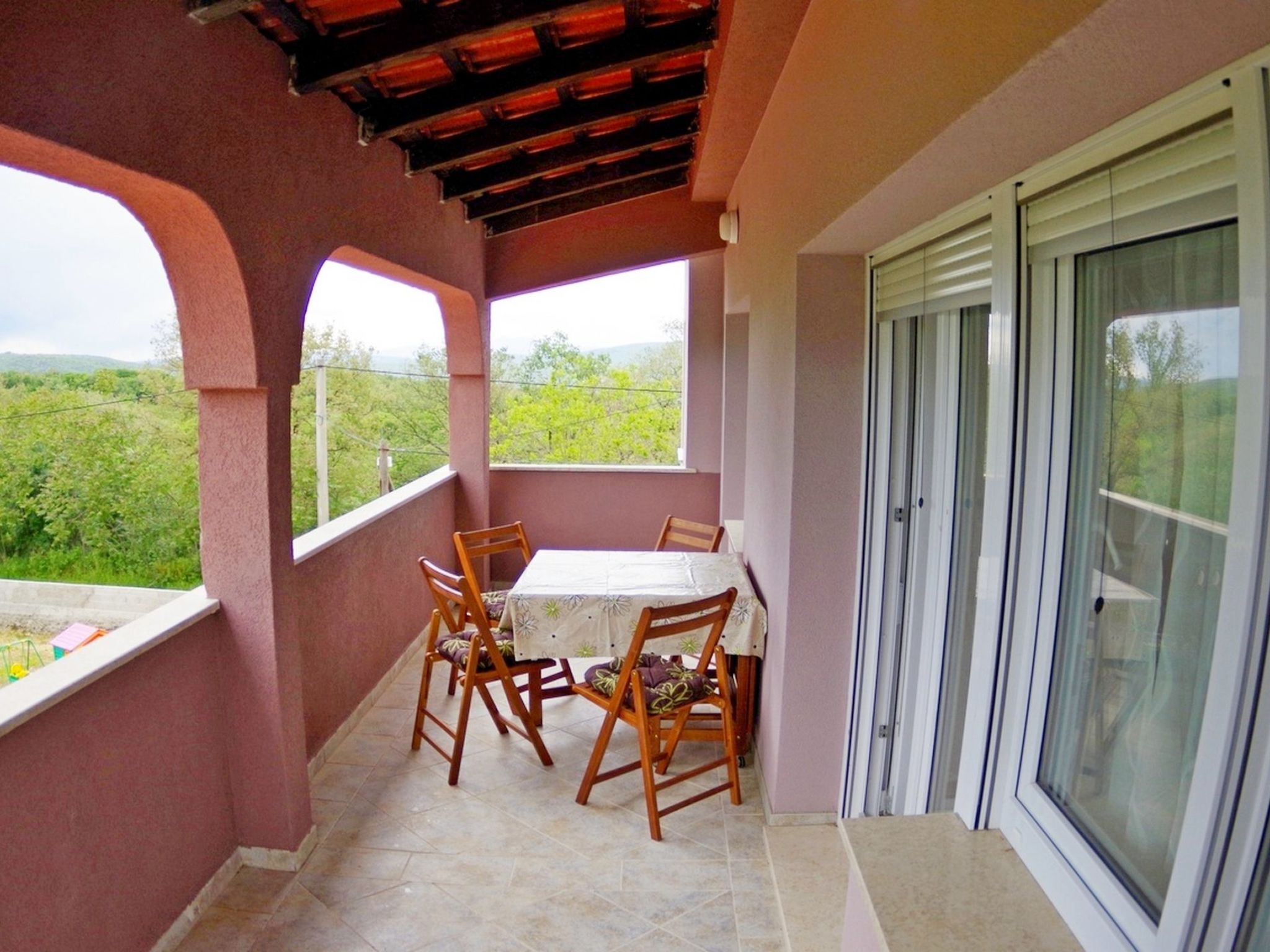 Wohnung in Rakalj mit privatem Parkplatz-Buiten