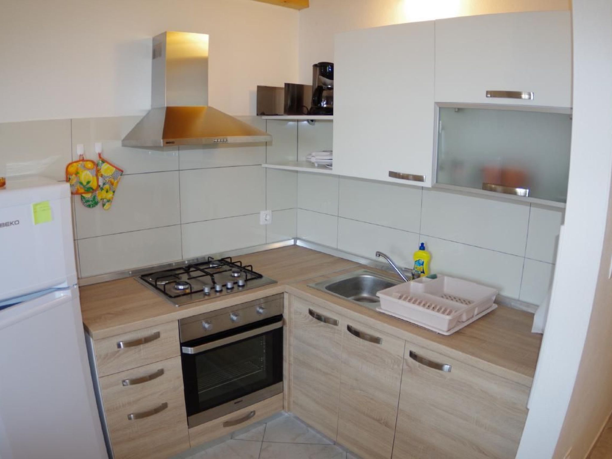 Appartement in Rakalj mit gemeinsamem Pool, Terrasse und Grill-Image-tags.info