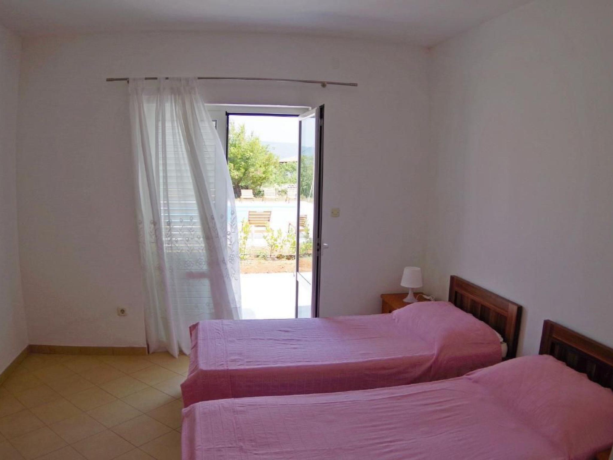 Wohnung in Rakalj mit Parkplatz und Poolblick-Inside