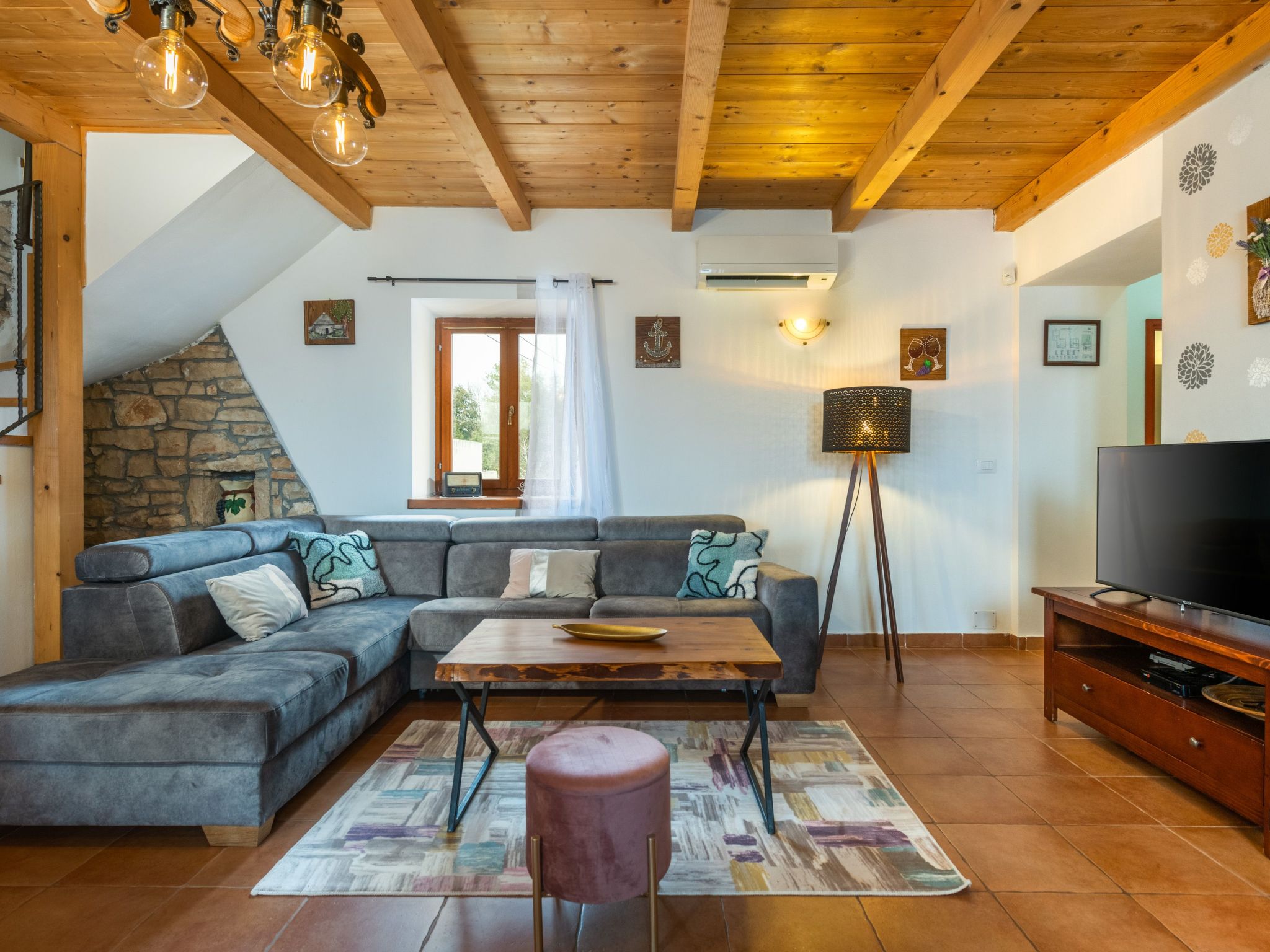 Villa mit privatem Pool und großem Garten-Inside