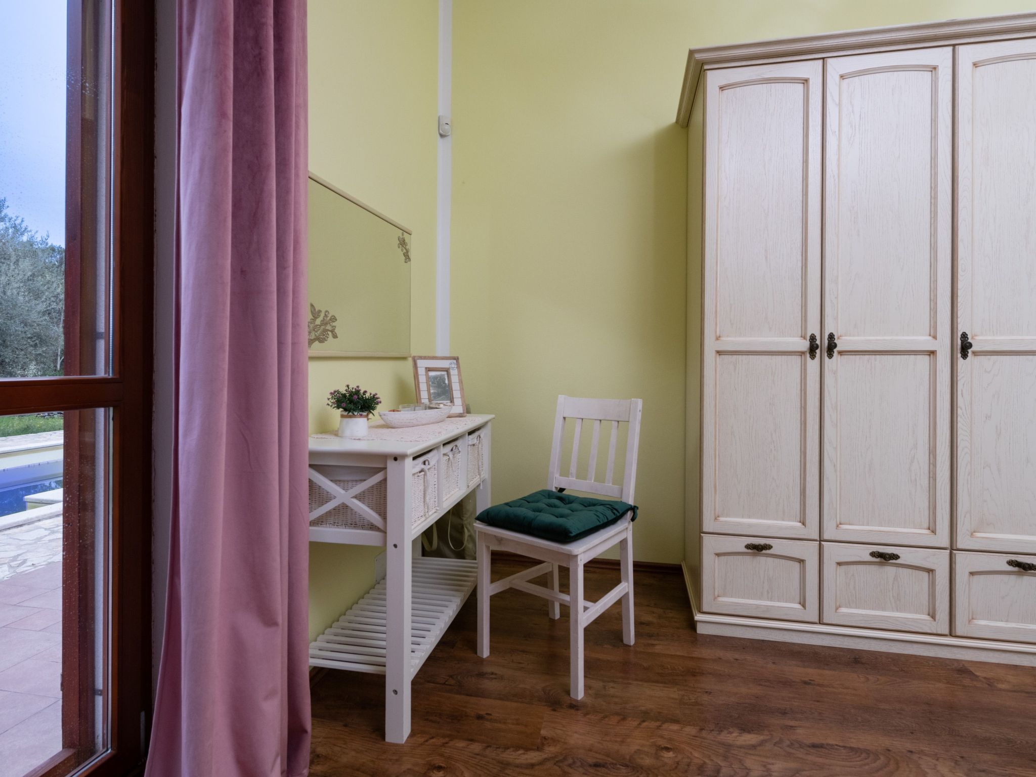 Villa mit privatem Pool und großem Garten-Inside