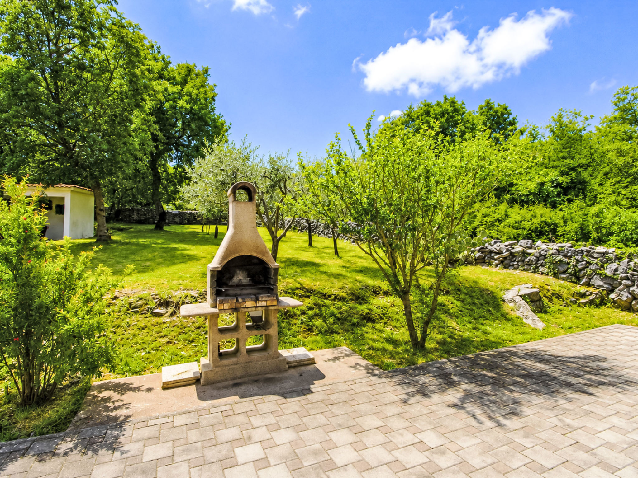 In Rakalj mit privatem Parkplatz - Dehors