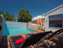 Villa Korina: privéparadijs met zwembad vlakbij zee in Rakalj, Istrië - thumbnail 1